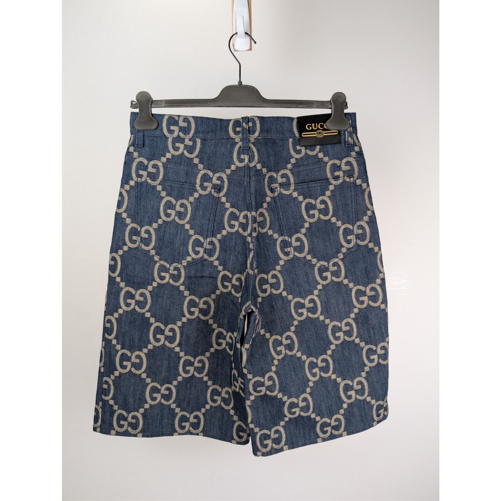 Gucci o1rshd1 Q:2 / GG Logo Pineapple Logo Shorts in Blue Size US 32 / EU 48 - 10 Thumbnail