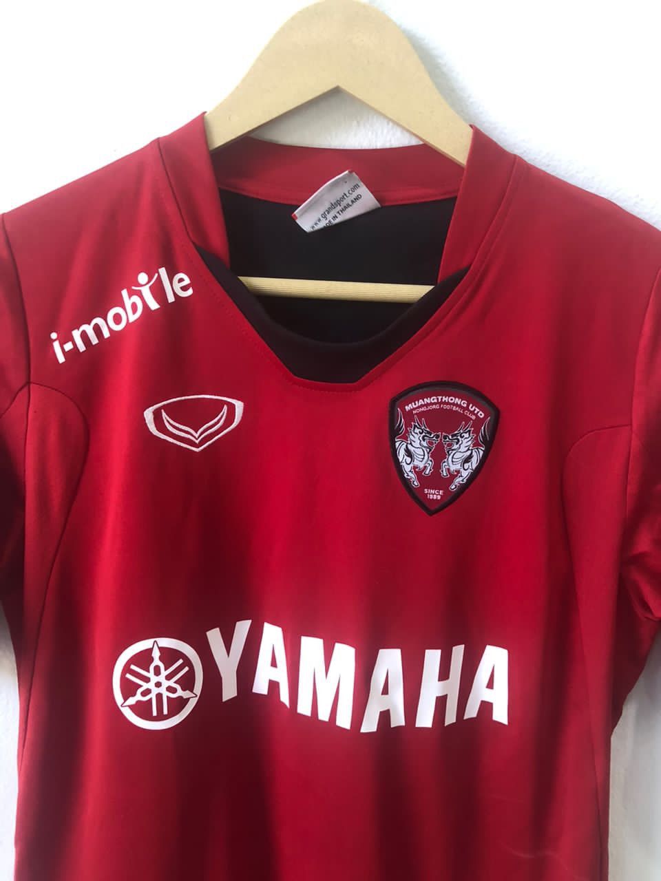 Other R.Fowler 2011 Muangthong United Home Shirt #9 Size US S / EU 44-46 / 1 - 4 Thumbnail