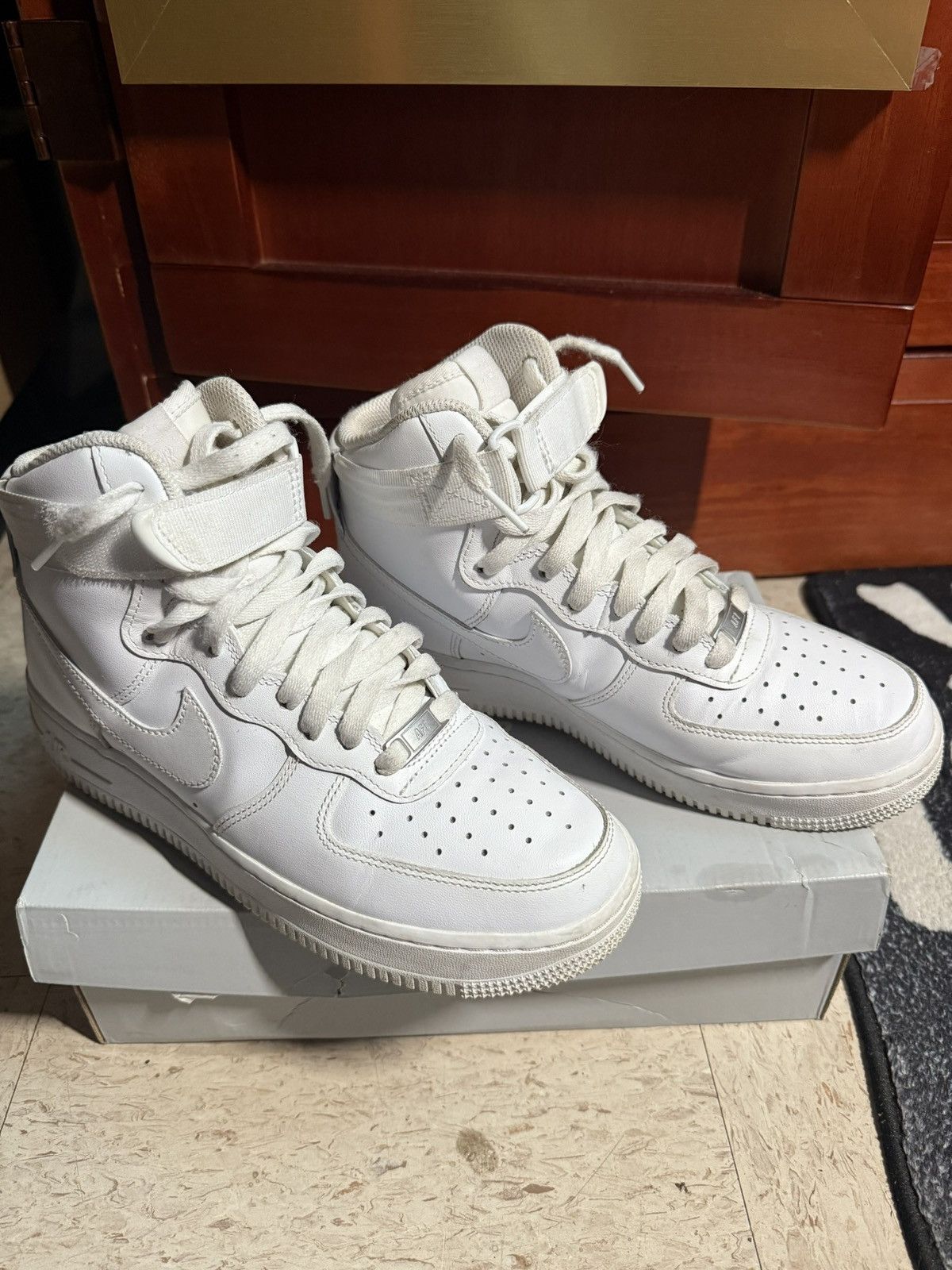 Nike White Nike Air Force 1 Mid Size US 8.5 / EU 41-42 - 2 Thumbnail