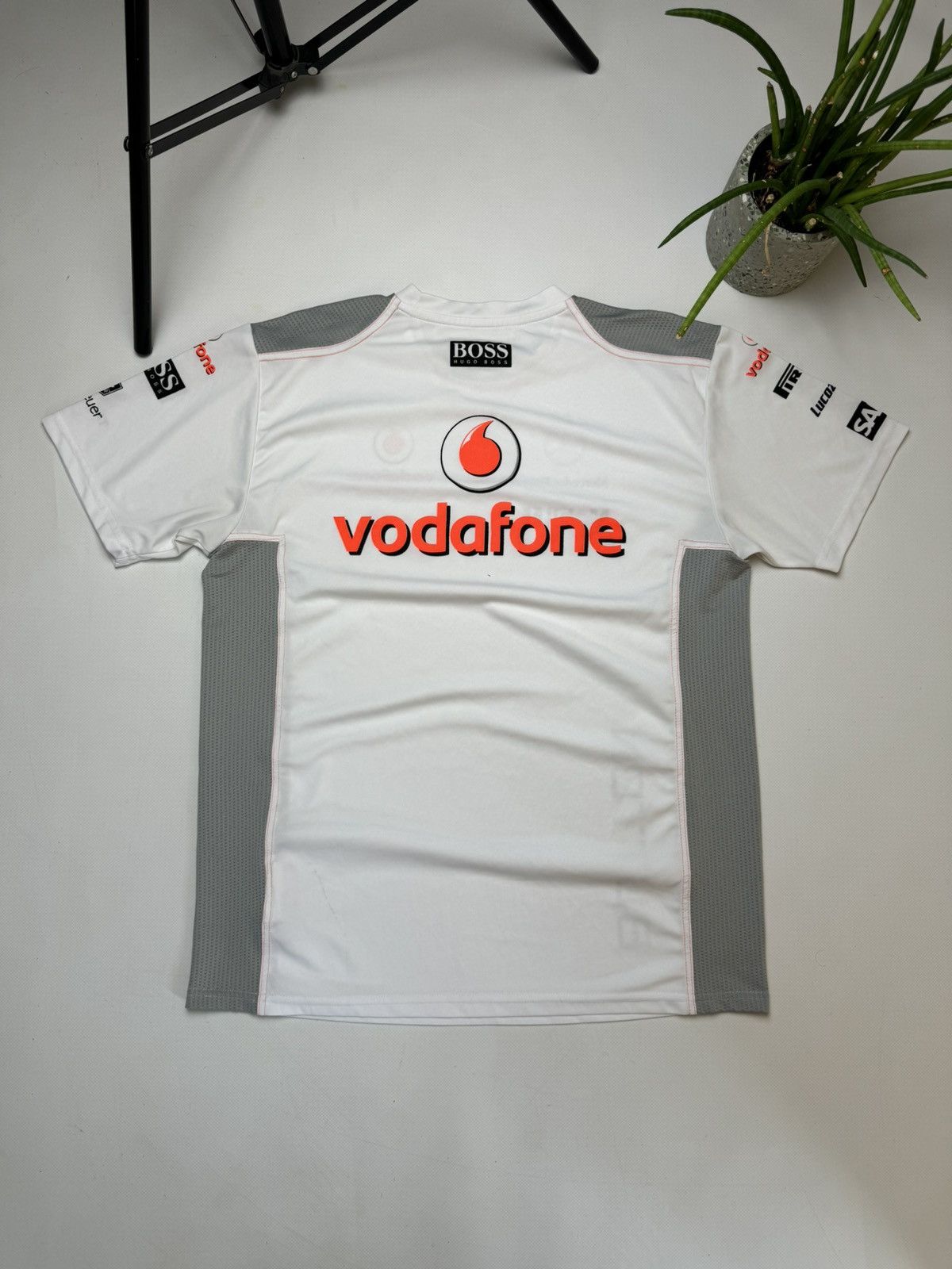 Hugo Boss × Mercedes-Benz Rare Mercedes Benz Hugo boss racing thsirt y2 k Size US M / EU 48-50 / 2 - 7 Thumbnail