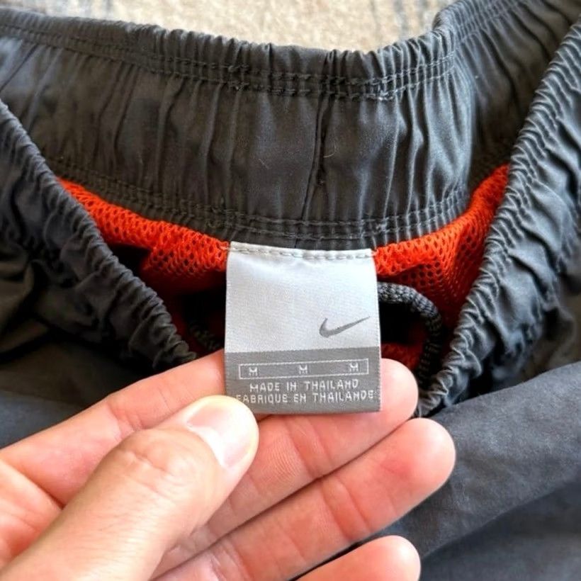 Nike VINTAGE Nike Board Shorts Swim Trunks Size Medium Gray Orange Liner Mens Y2K Size US 31 - 3 Thumbnail