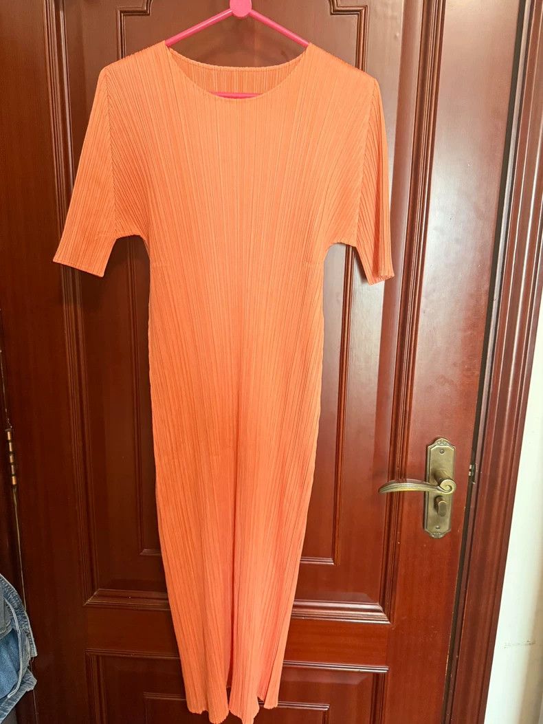 Issey Miyake Issey Miyake size:3 Pinkish-orange pleated dress Size S / US 4 / IT 40 - 1 Thumbnail