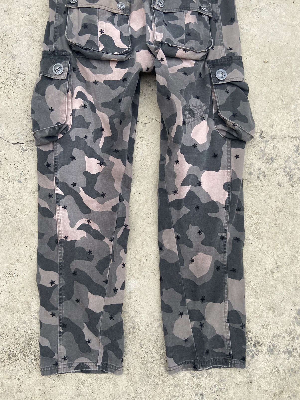 Beauty Beast × If Six Was Nine Candy Stripper cargo pants camoflauge patchwork Size US 32 / EU 48 - 11 Thumbnail