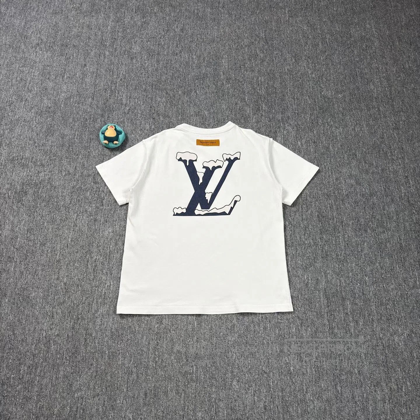 Louis Vuitton LV White Snow Mountain Melt Tee. Size US XL / EU 56 / 4 - 2 Thumbnail