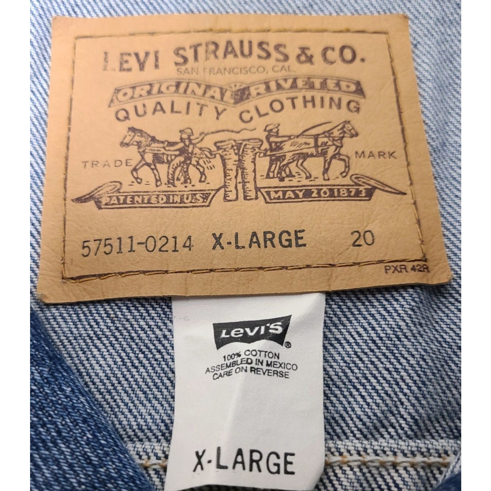 Denime VINTAGE Levi Strauss Trucker Denim Jean Full Button Jacket XL Womens Blue Regular 2000s Size 40" / US 18 - 5 Thumbnail
