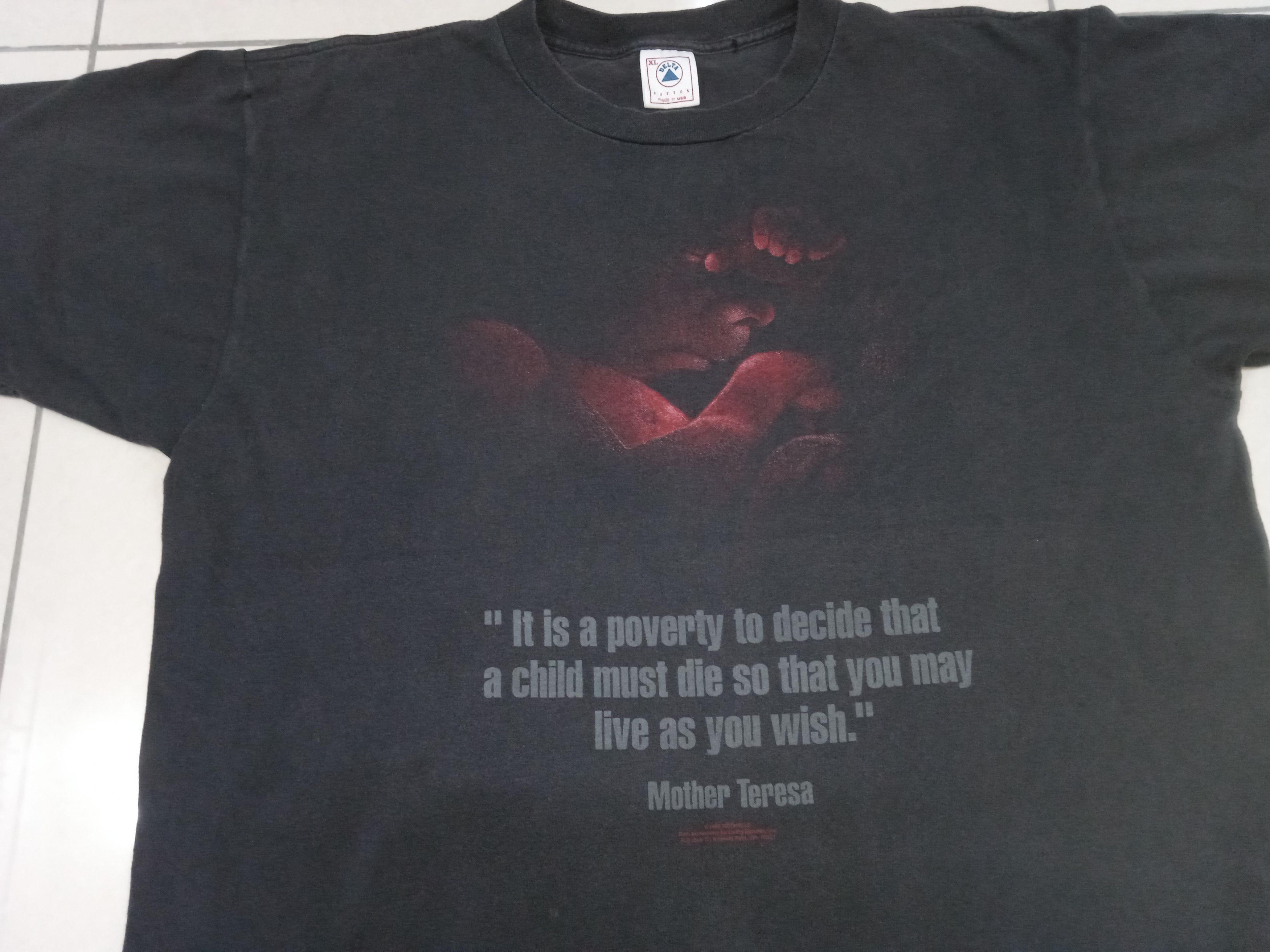 Vintage Vintage 90s Mother Teresa 1994 Wording T Shirt Size US XL / EU 56 / 4 - 2 Thumbnail