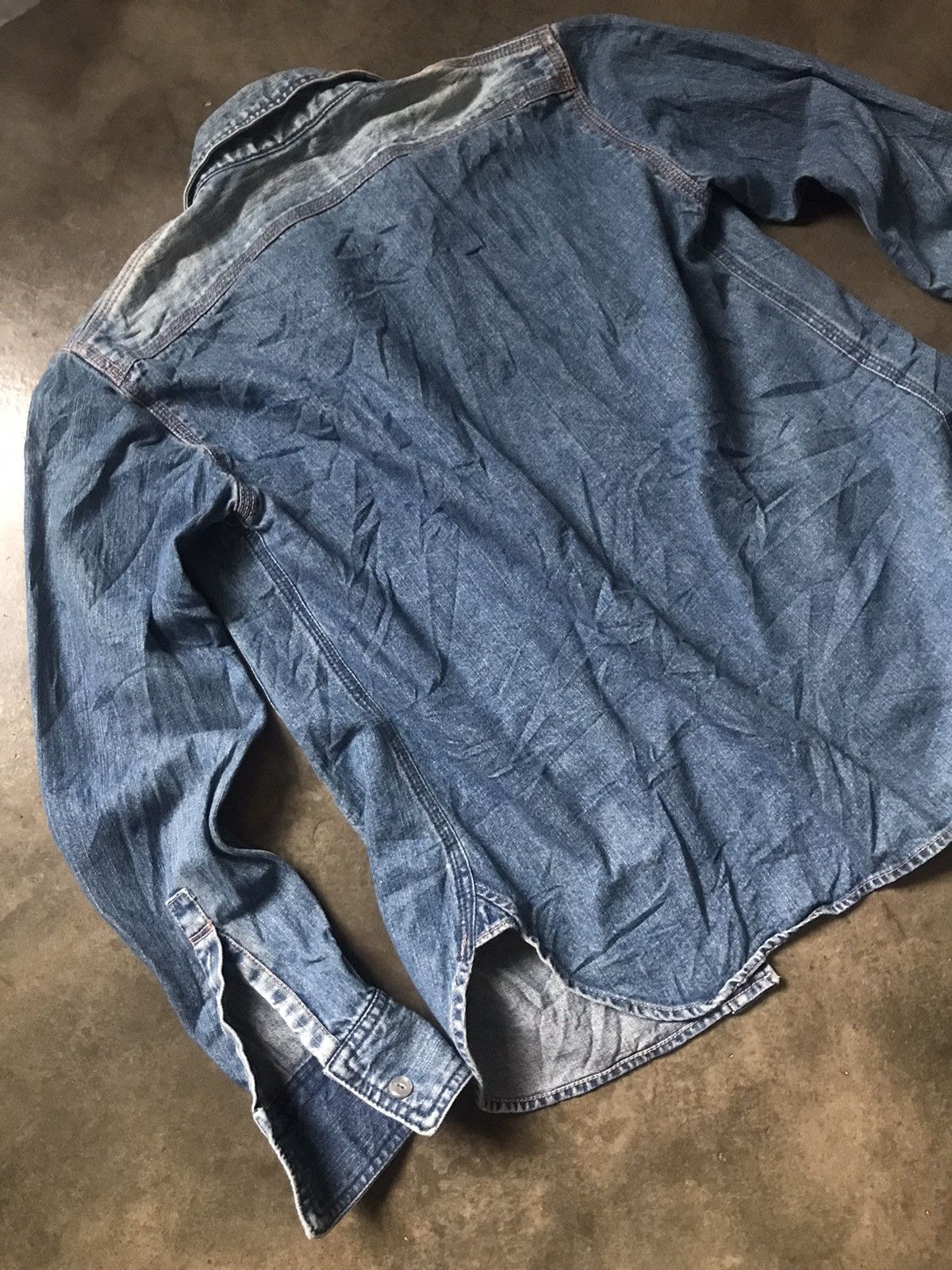 Buzz Rickson's × Indigo Reproduction USN Chambray Work Shirt Size US M / EU 48-50 / 2 - 17 Thumbnail