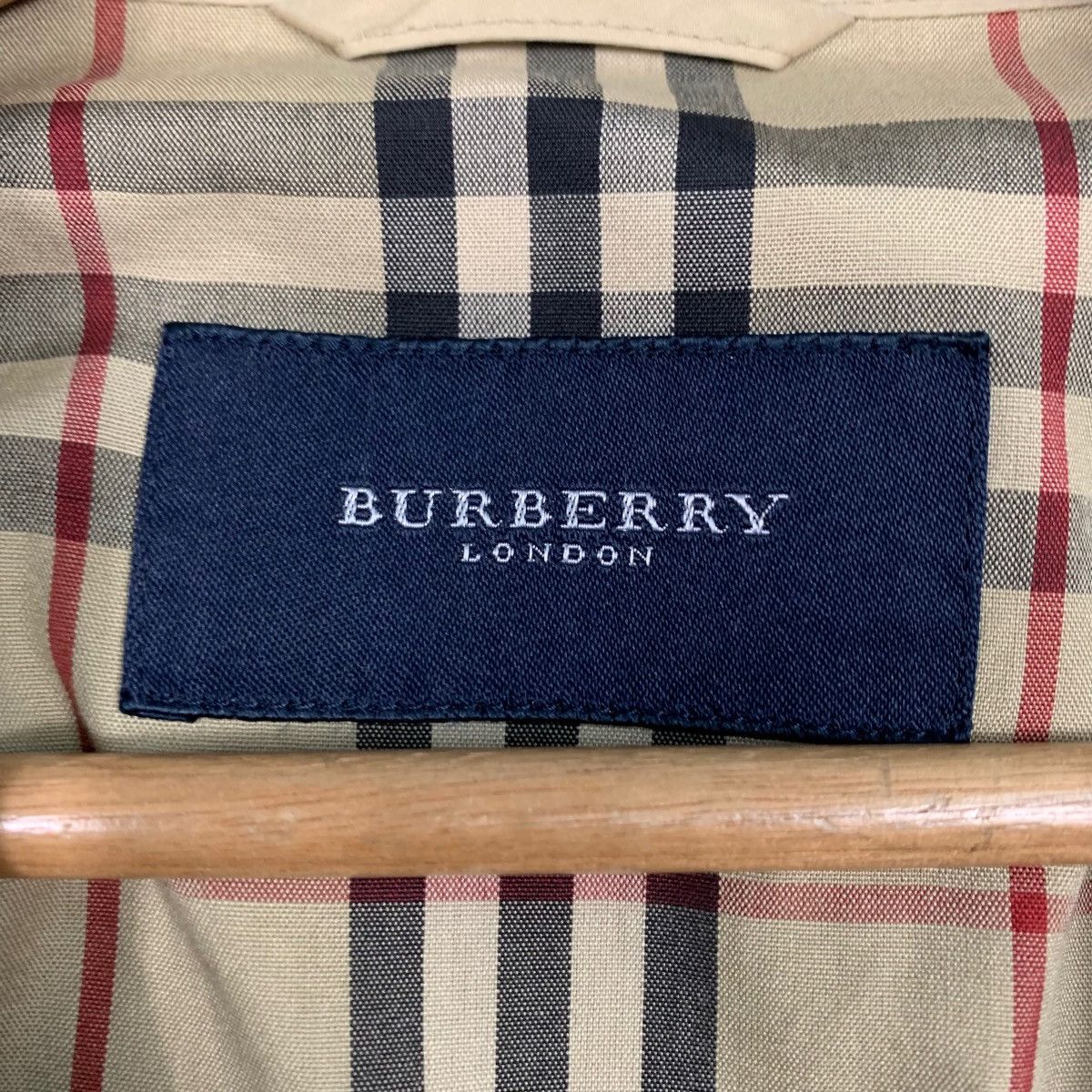 ジャケット・アウター BURBERRY London BURBERRY LONDON QUILTED DOWN JACKET WITH NOVACHECK LINING