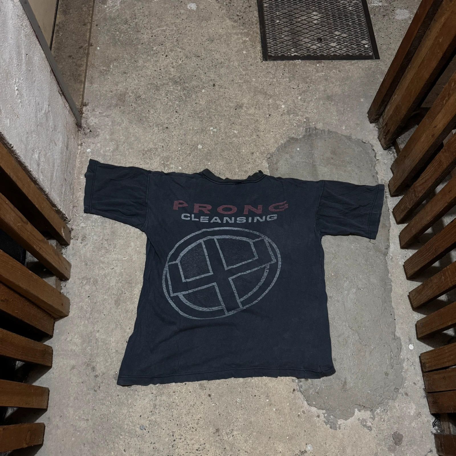 Band Tees Vintage 90s Prong cleansing t-shirt Size US L / EU 52-54 / 3 - 2 Thumbnail