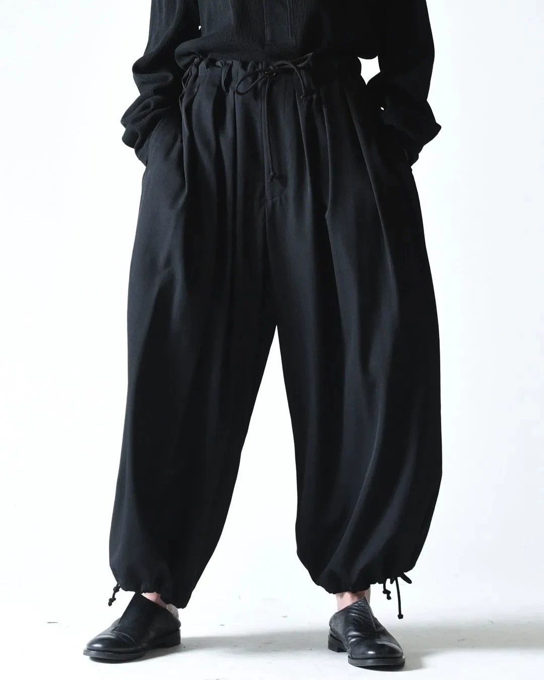 Yohji Yamamoto Yohji Yamamoto 19SS 12-Pleat Drawstring Balloon Wool Pants Size US 34 / EU 50 - 3 Thumbnail
