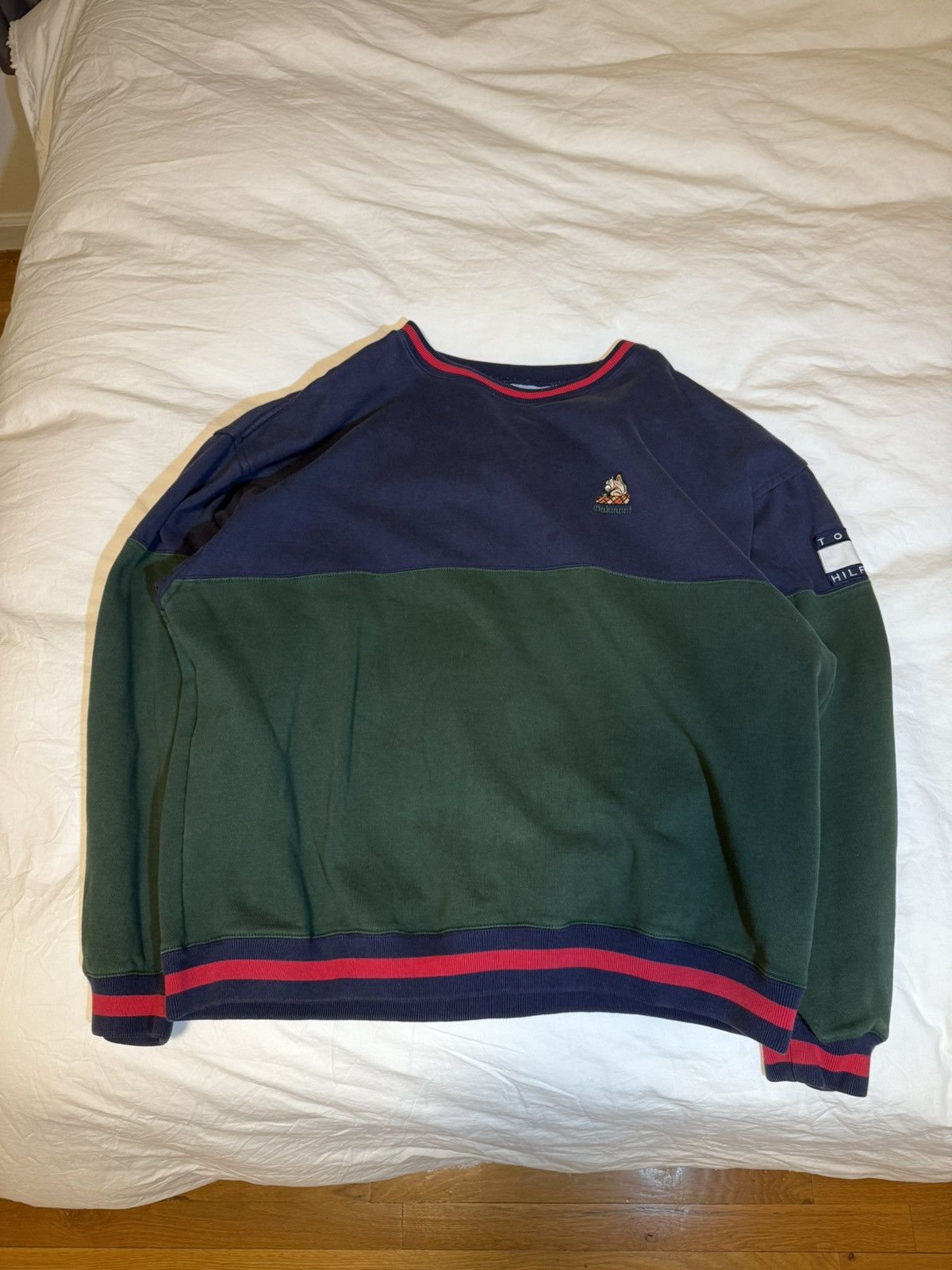 Vintage Tommy Hilfiger Golf Oakmont Country Club Sweater