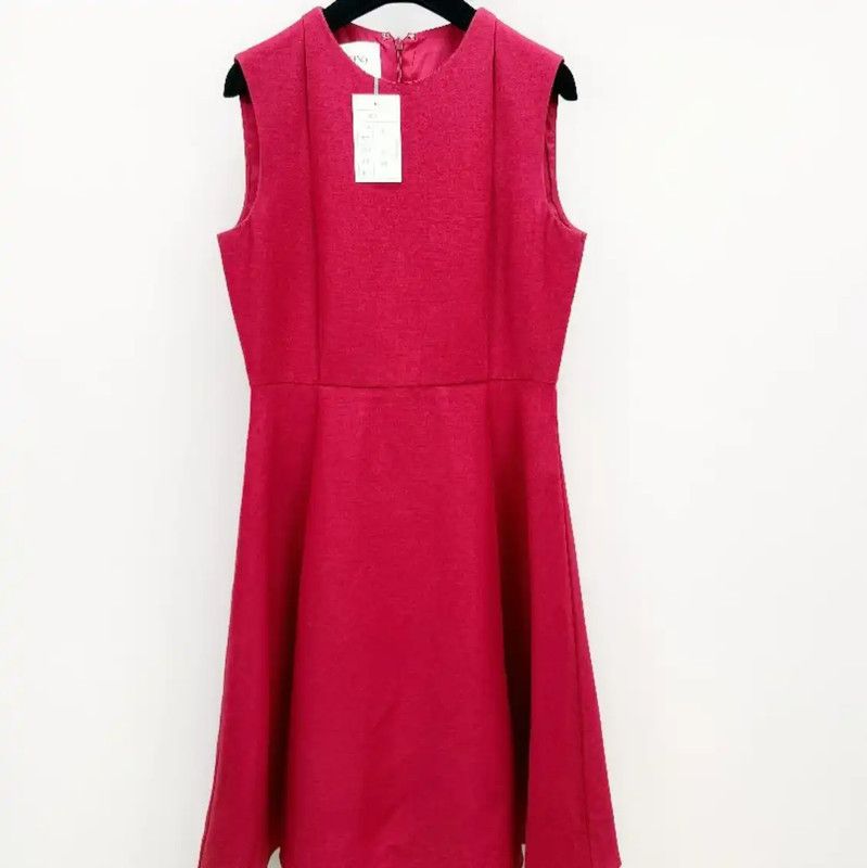 Valentino Valentino Red Wool Midi Dress for Women 0089 Size XS / US 0-2 / IT 36-38 - 1 Thumbnail