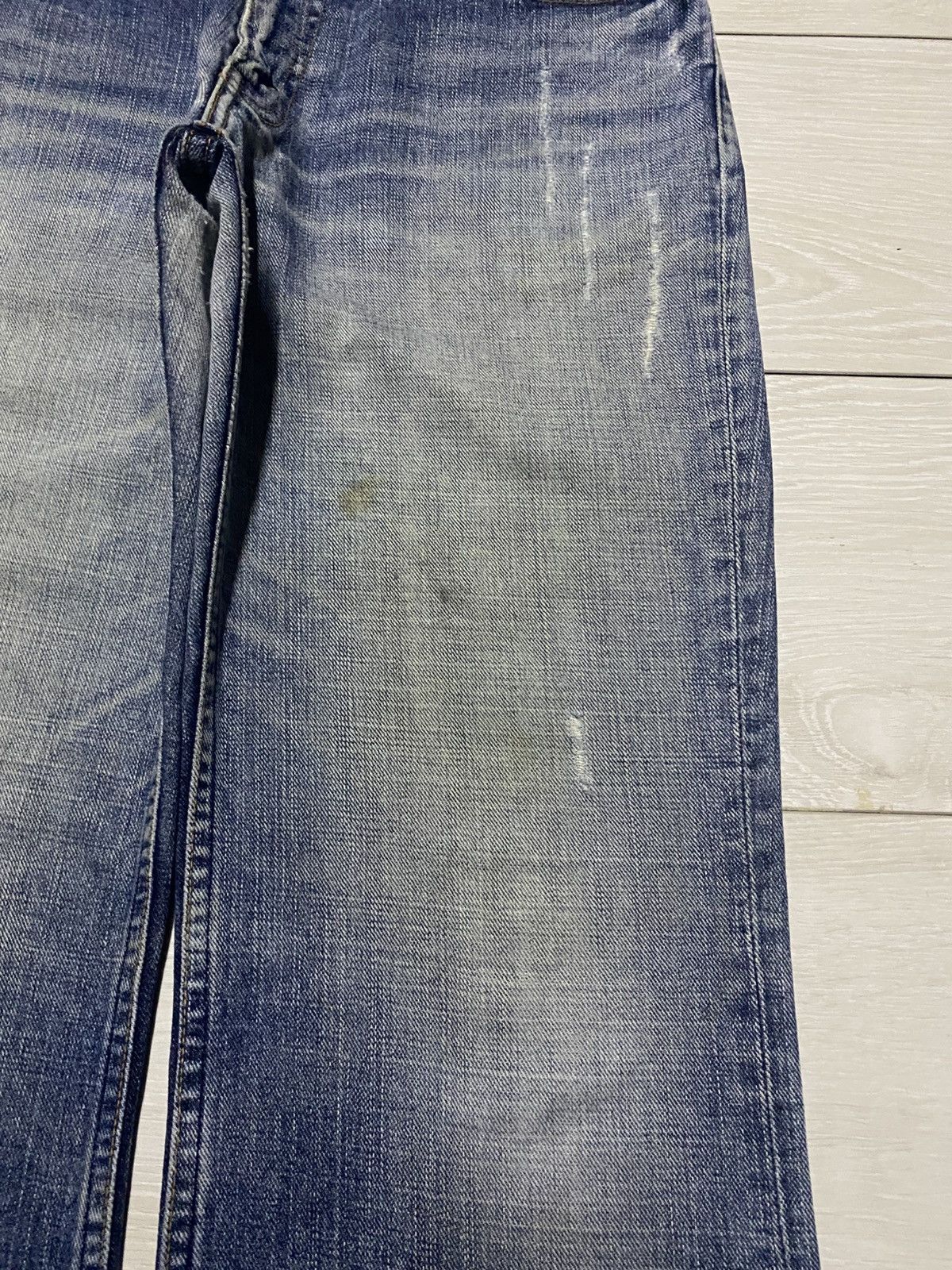 Levi's Vintage Levis Light Wash Distressed Flare Jeans Size US 32 / EU 48 - 8 Thumbnail