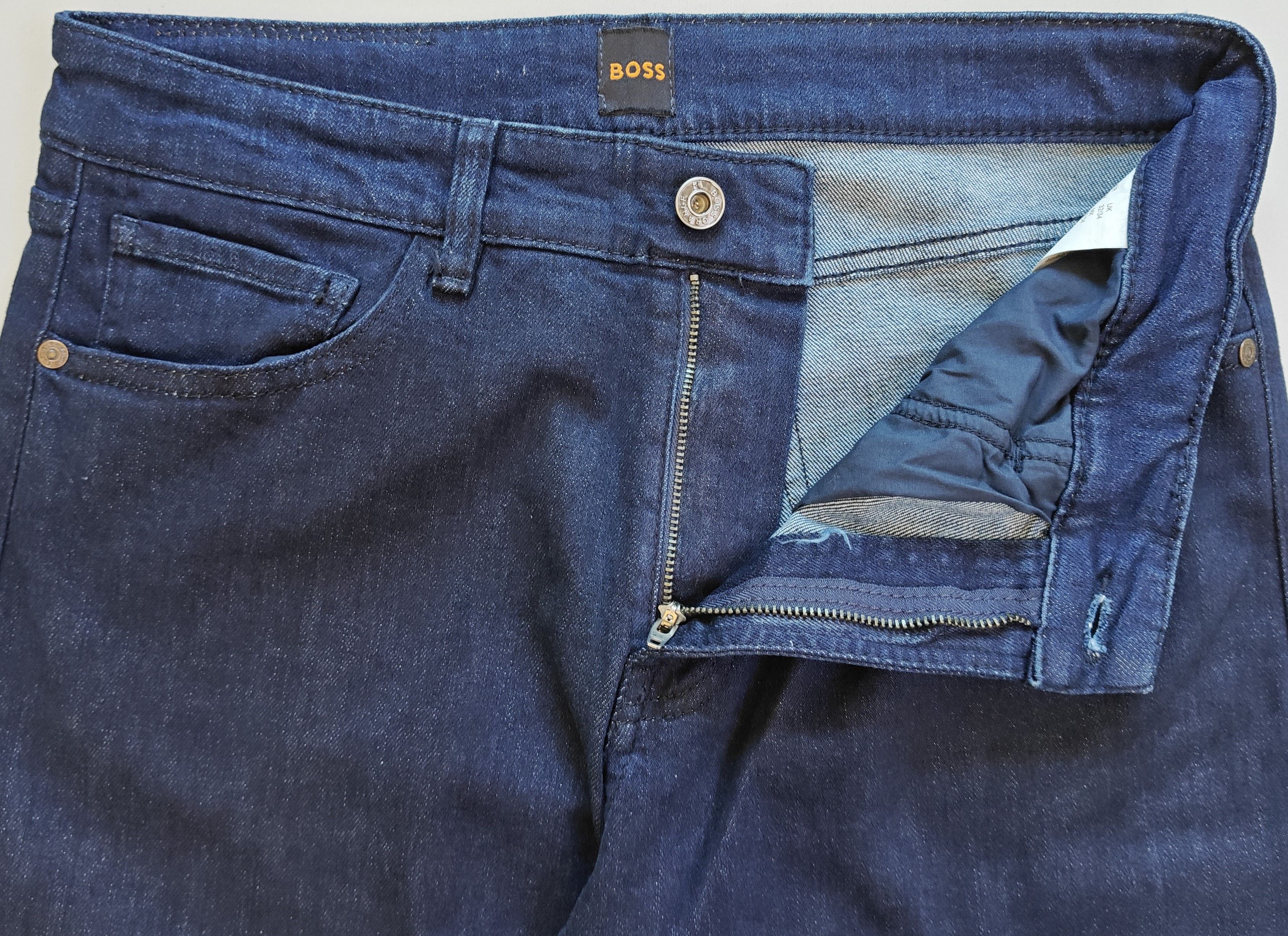 Hugo Boss BOSS Relaxed Fit men's Jeans Free Shipping T/6095 Size US 32 / EU 48 - 10 Thumbnail