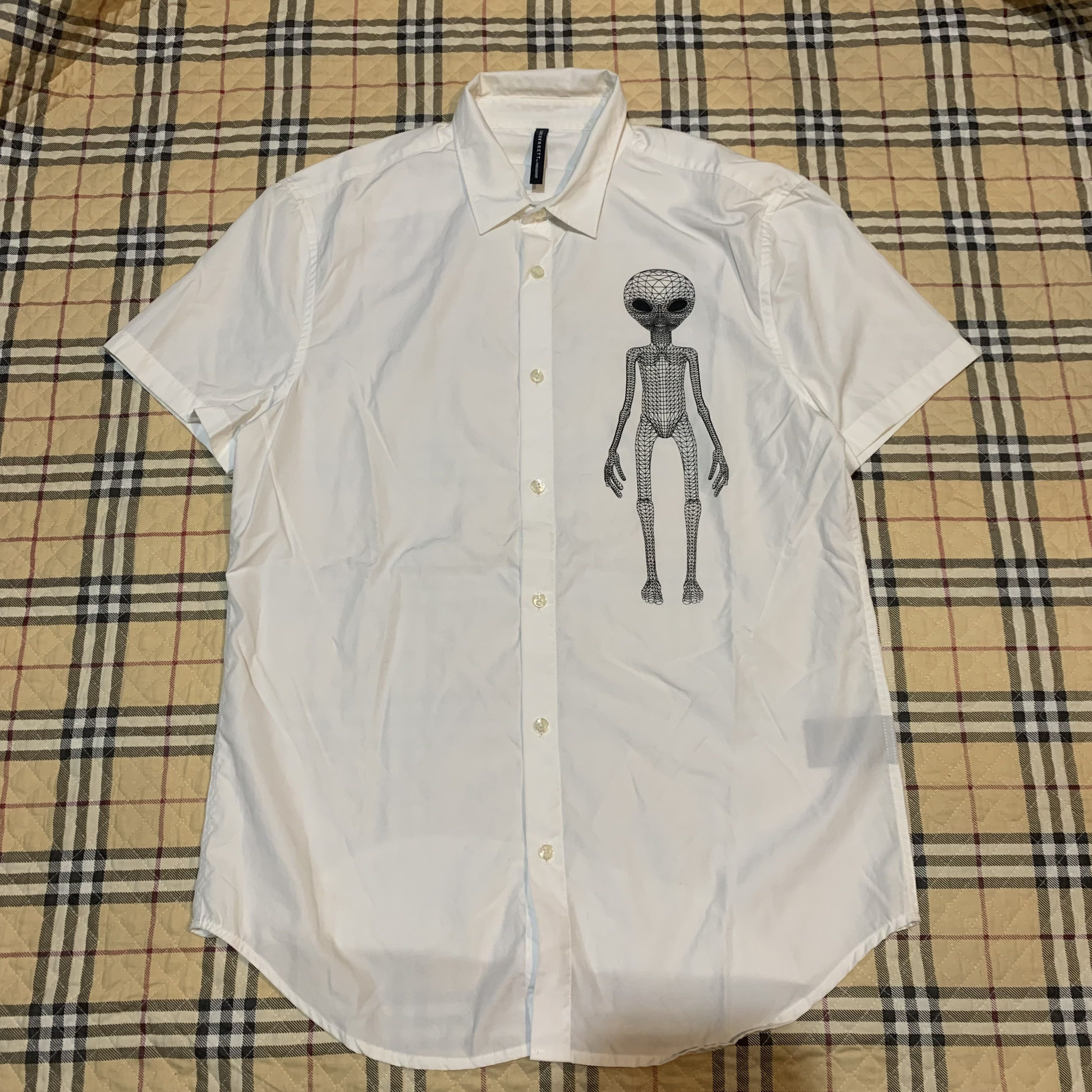 Neil Barrett Black Barrett by Neil Barrett Alien Print Button Up Shirt Size US M / EU 48-50 / 2 - 1 Thumbnail