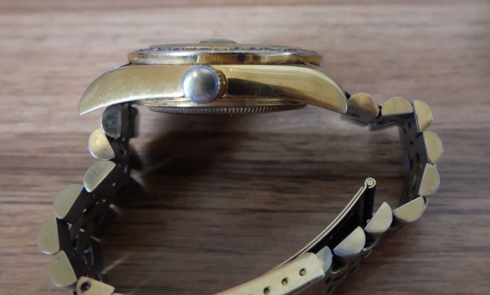 Vintage Champ Quartz "Om Maharoi" Model 3 Size 36 - 2 Thumbnail
