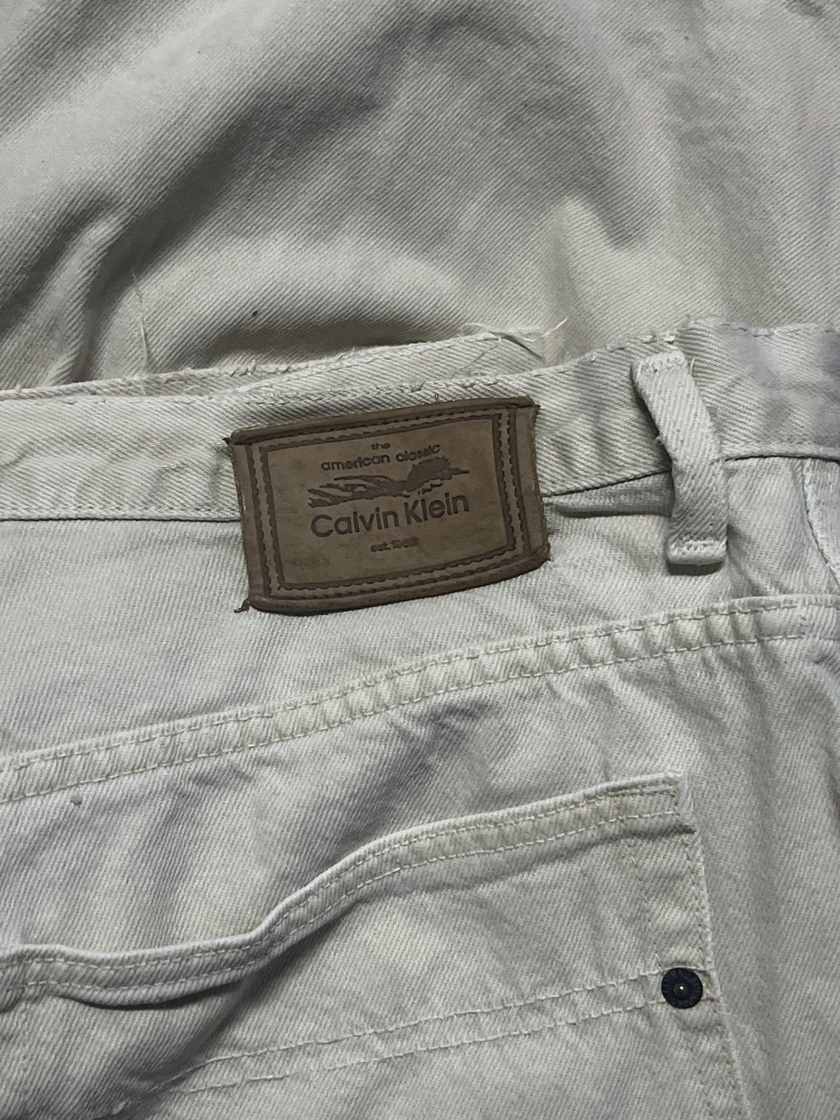 Calvin Klein Vintage 90s Calvin Klein Cream Denim Jeans Jorts Size US 36 / EU 52 - 2 Thumbnail