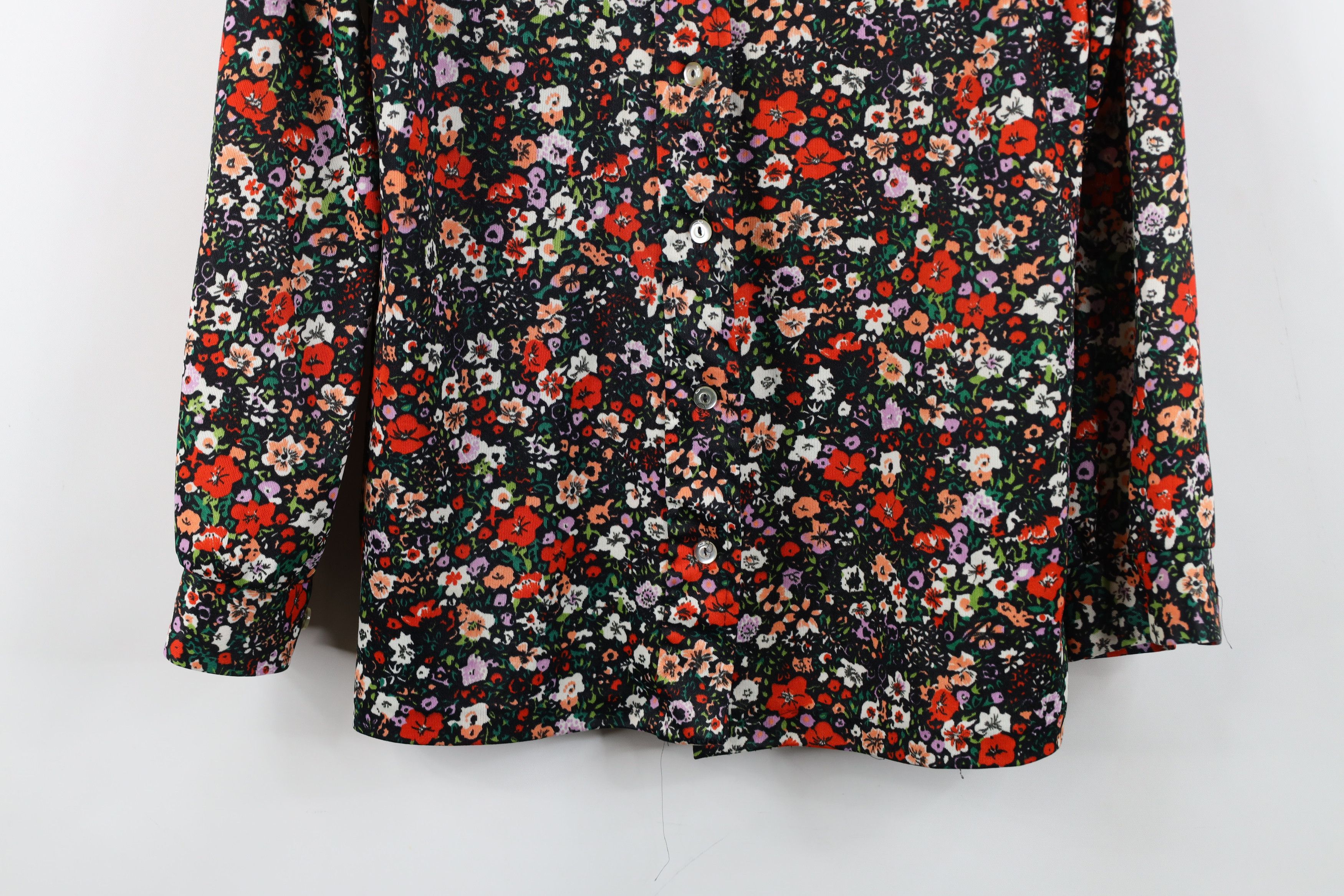 Vintage Vintage 60s 70s Streetwear Floral Knit Collared Button Shirt Size M / US 6-8 / IT 42-44 - 3 Thumbnail