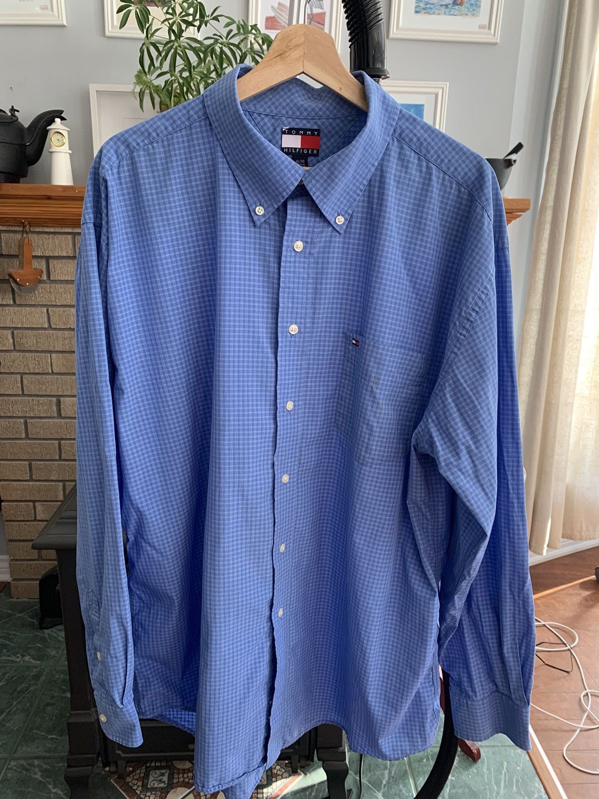 Tommy Hilfiger × Vintage Vintage Tommy Hilfiger Dress Shirt Size US XL / EU 56 / 4 - 1 Thumbnail
