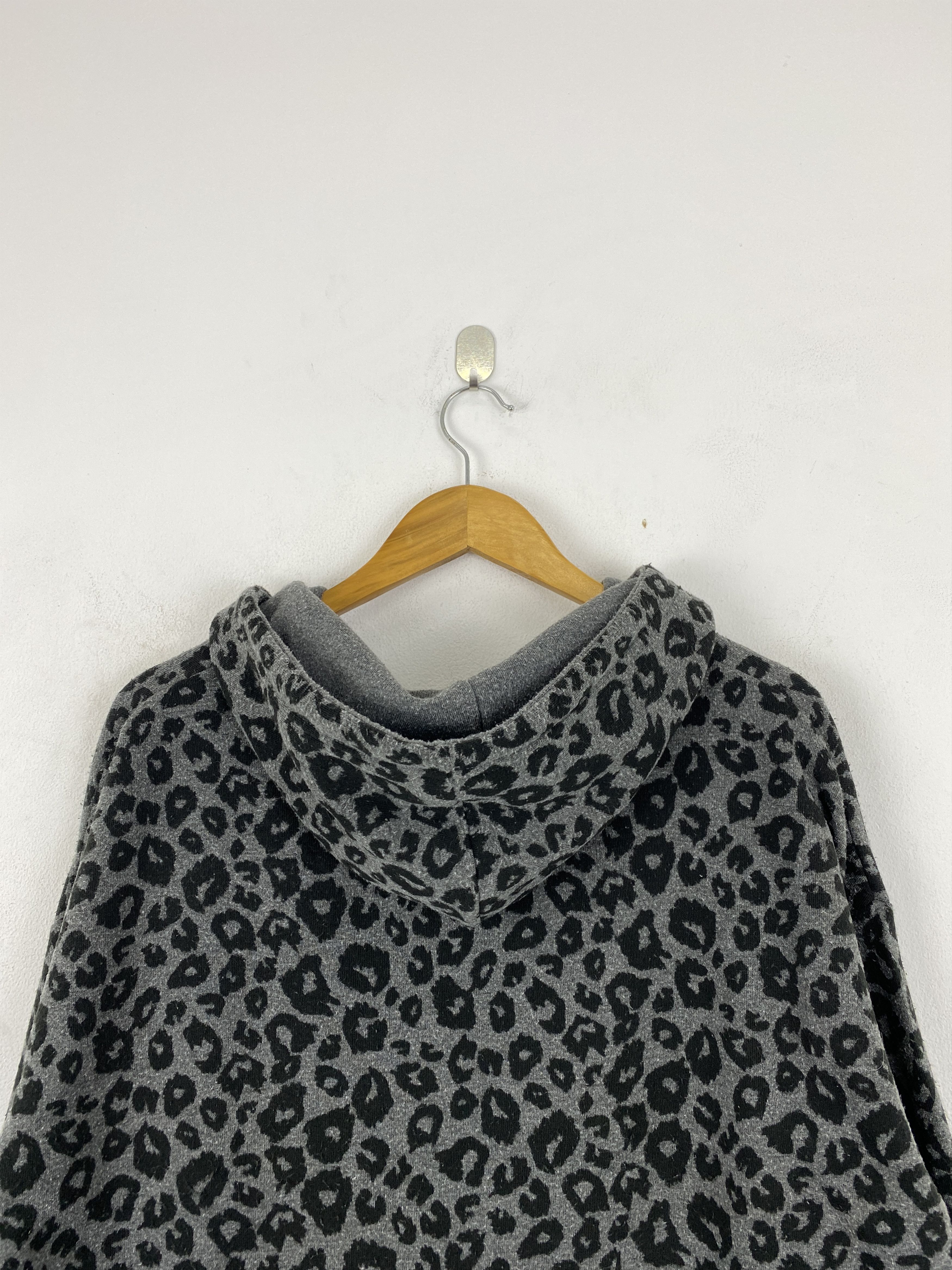 Japanese Brand Vintage Japanese Brand Leopard Print Pullover Jacket JA0174 Size US L / EU 52-54 / 3 - 4 Thumbnail