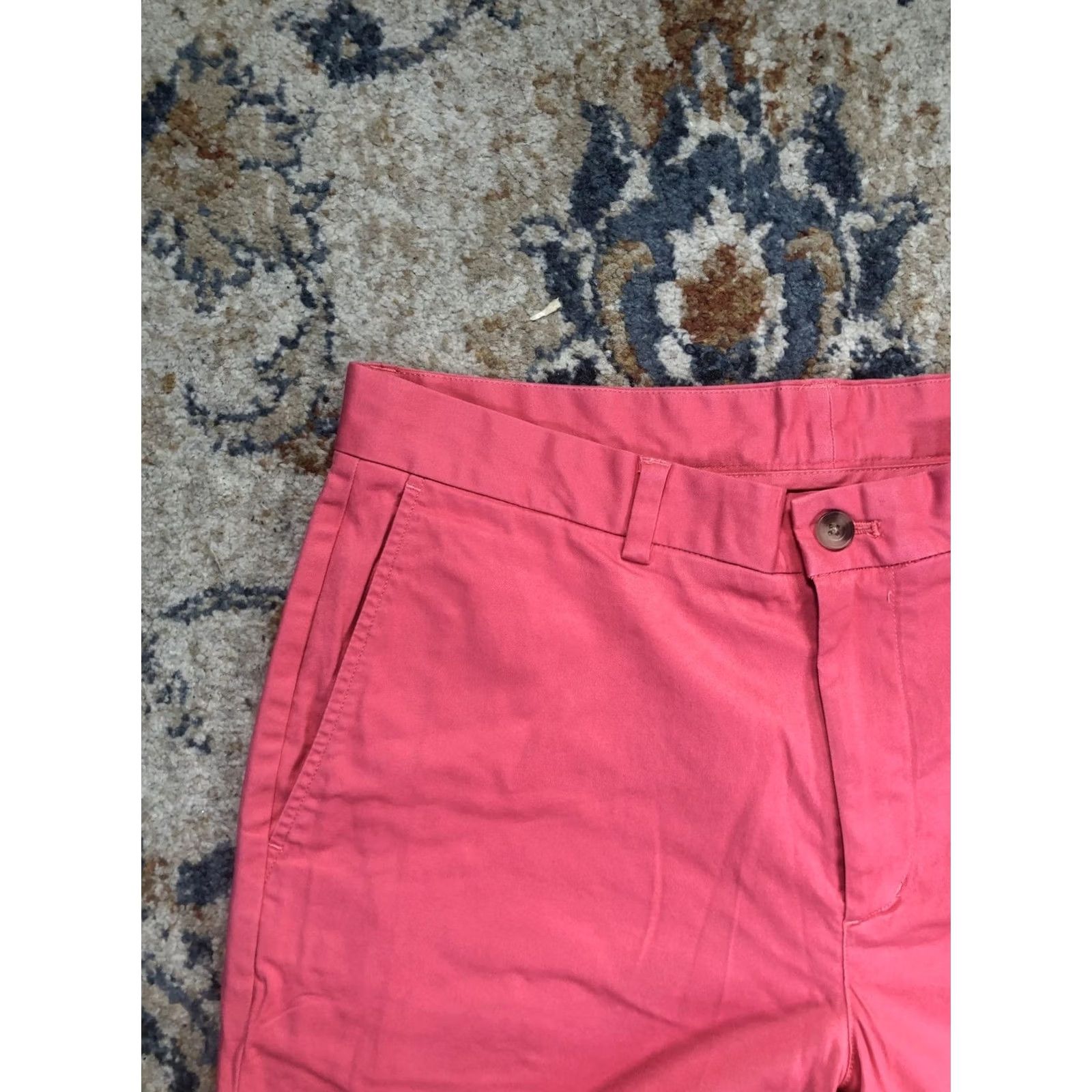 Vineyard Vines Vineyard Vines Shorts Mens 35 Pink Stretch Flat Front Chino 9 Inseam Summer Mens Size US 35 - 2 Thumbnail