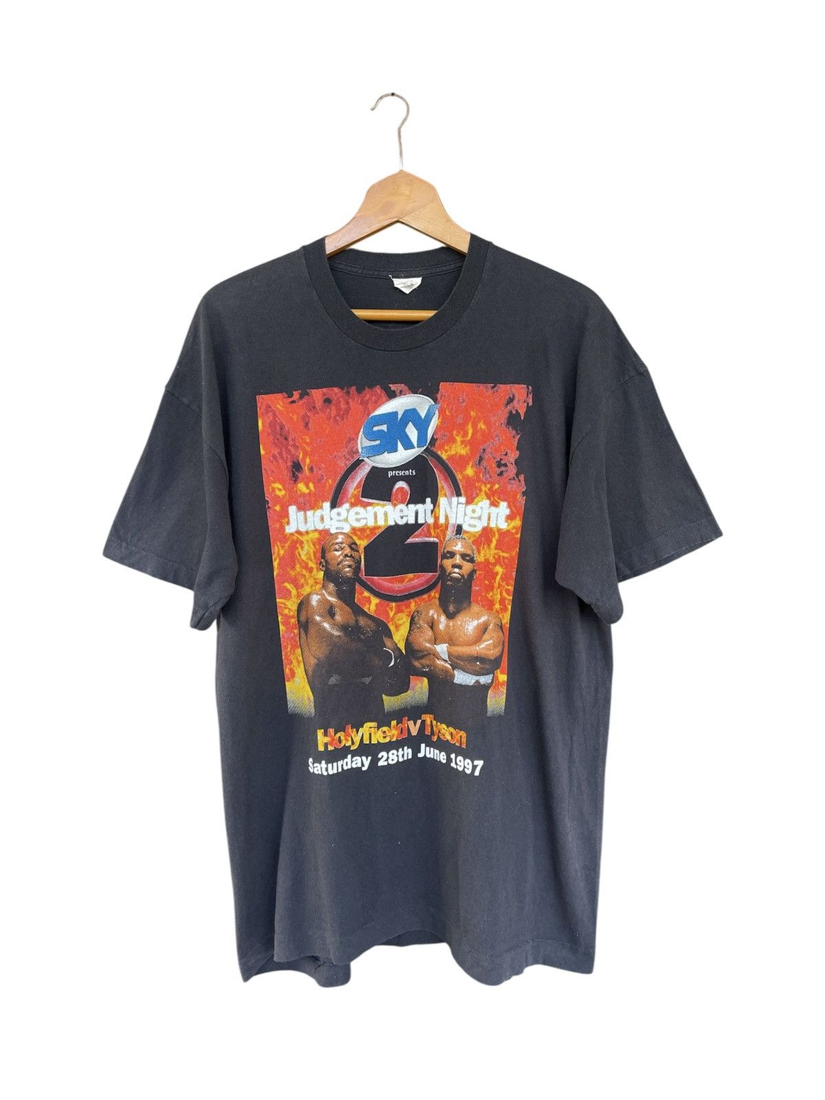 Vintage Vintage 90s Mike Tyson vs Holyfield Boxing Tee Size US XL / EU 56 / 4 - 1 Thumbnail