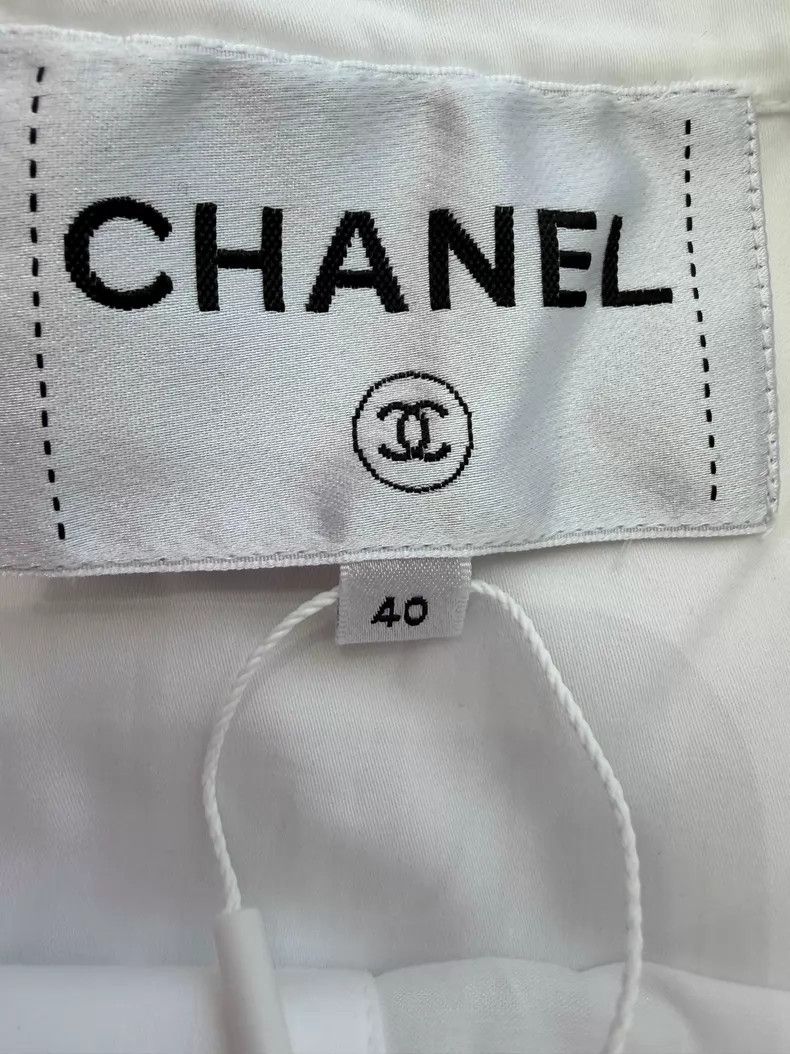 Chanel Chanel White shirt classic four-pocket shirt jacket Size S / US 4 / IT 40 - 4 Thumbnail