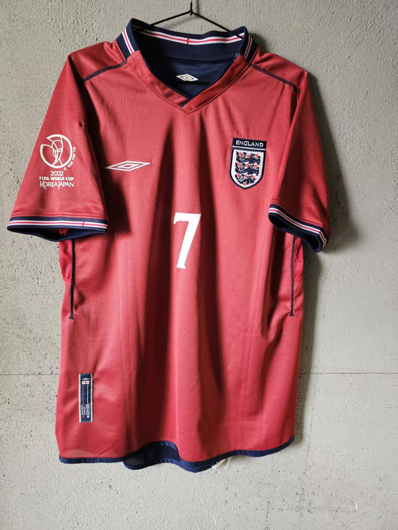 Other 2002 World England 7 David Beckham Jersey Size US L / EU 52-54 / 3 - 1 Thumbnail