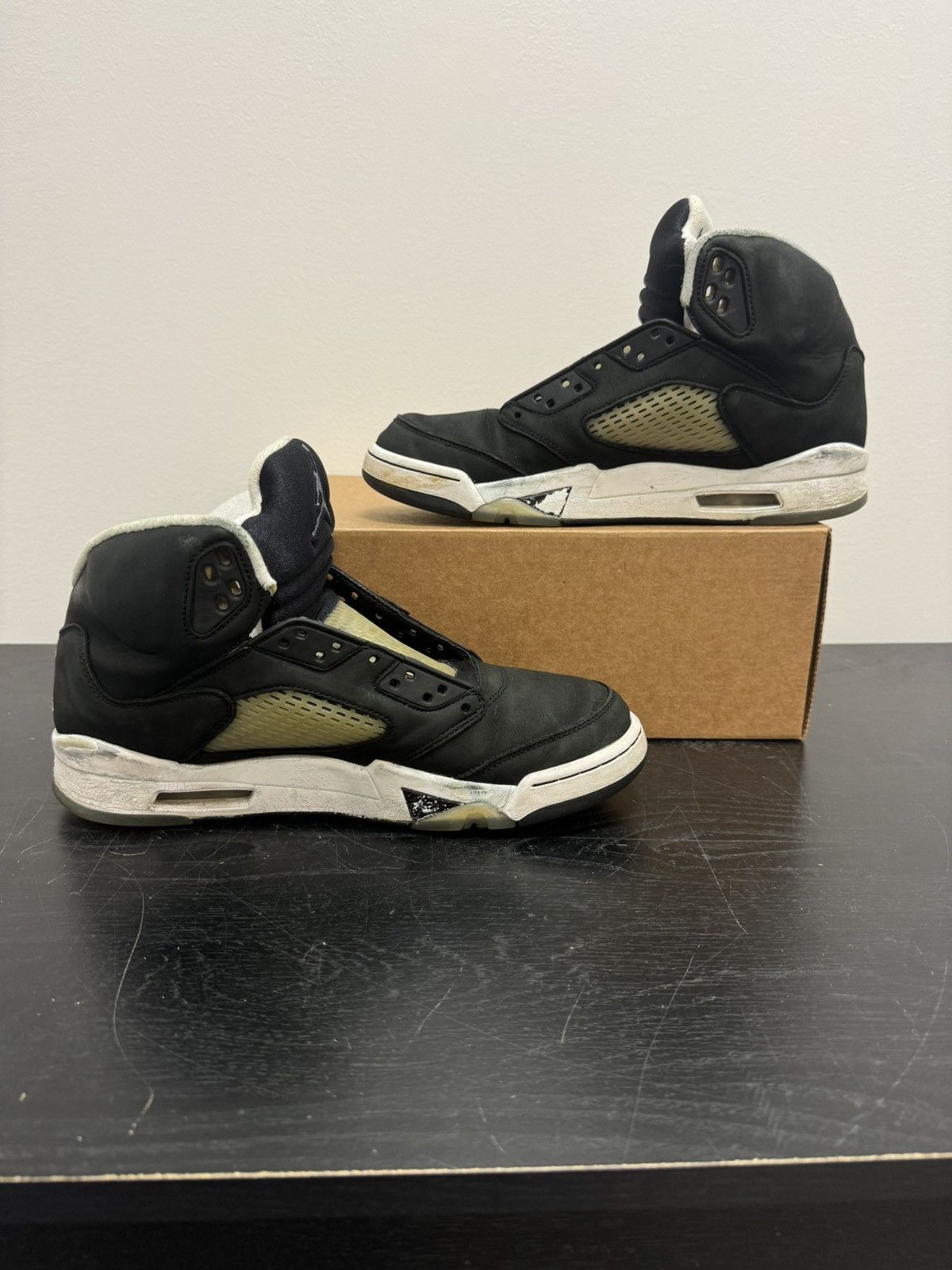 Jordan Brand Jordan 5 retro moonlight Size US 10 / EU 43 - 2 Thumbnail