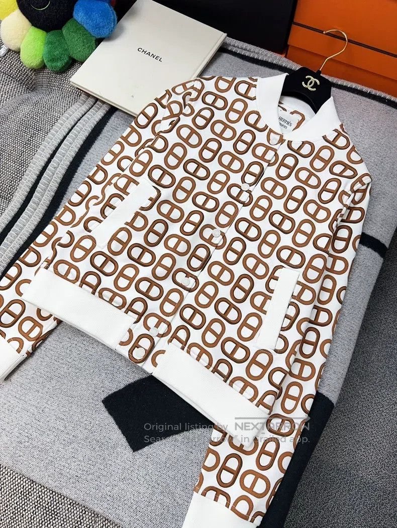 Hermes Hermes Pig nose logo white base orange and brown all-over Size XS / US 0-2 / IT 36-38 - 1 Thumbnail