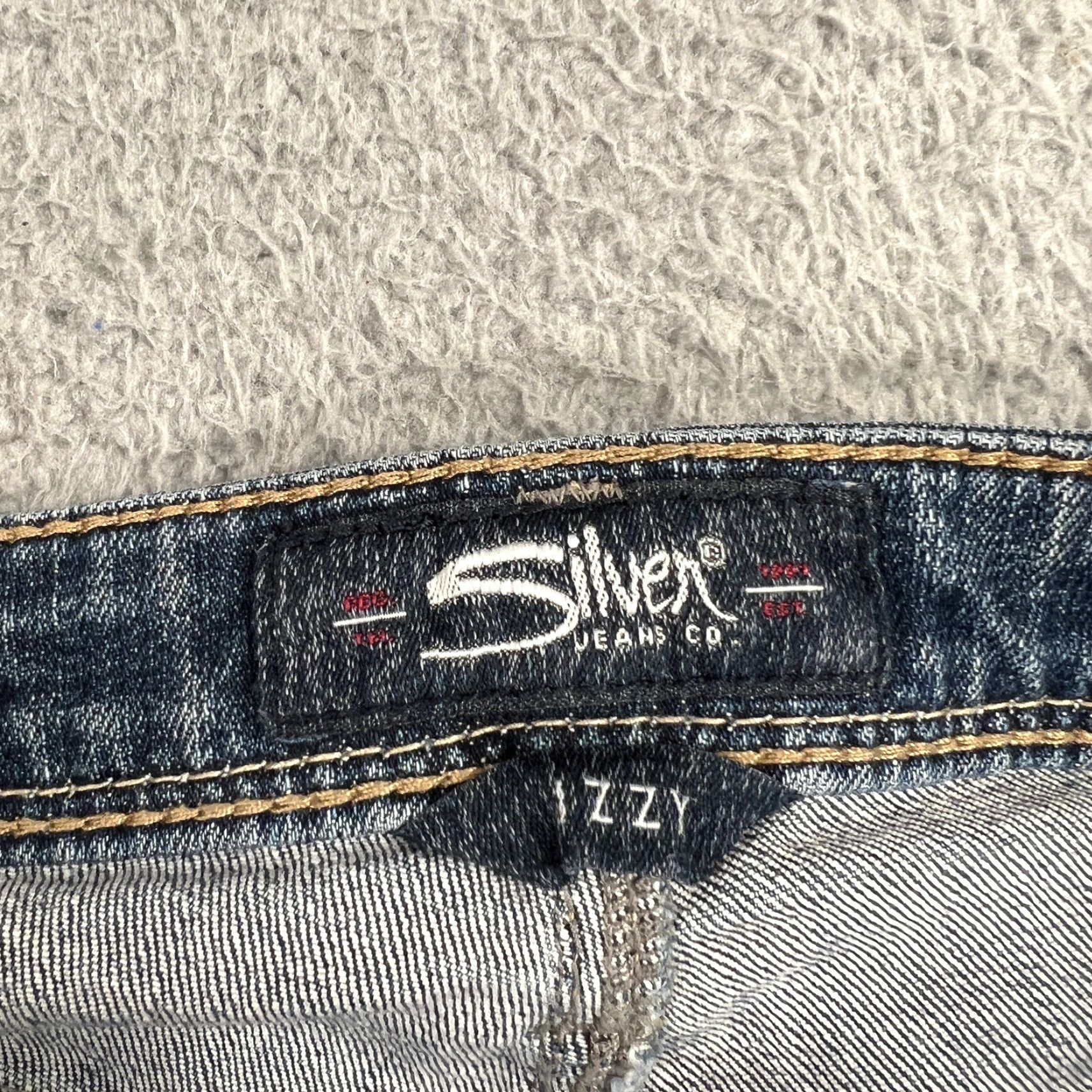 Silver Jeans Co. Silver Jeans Izzy Ankle Slim Patchwork Distressed Jeans Women 31x28 Blue Denim Slim Women Jeans 90s? Size 24" / US 00 / IT 34 - 7 Thumbnail