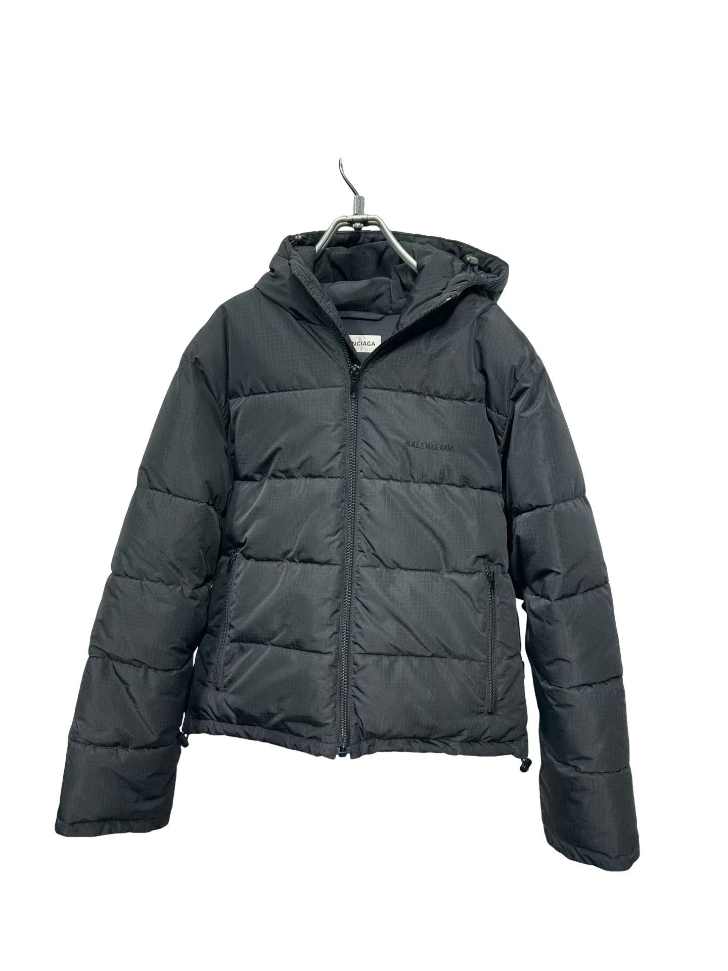 Balenciaga Balenciaga Embroidered Logo Hooded Puffer Size 34 Size XS / US 0-2 / IT 36-38 - 1 Thumbnail