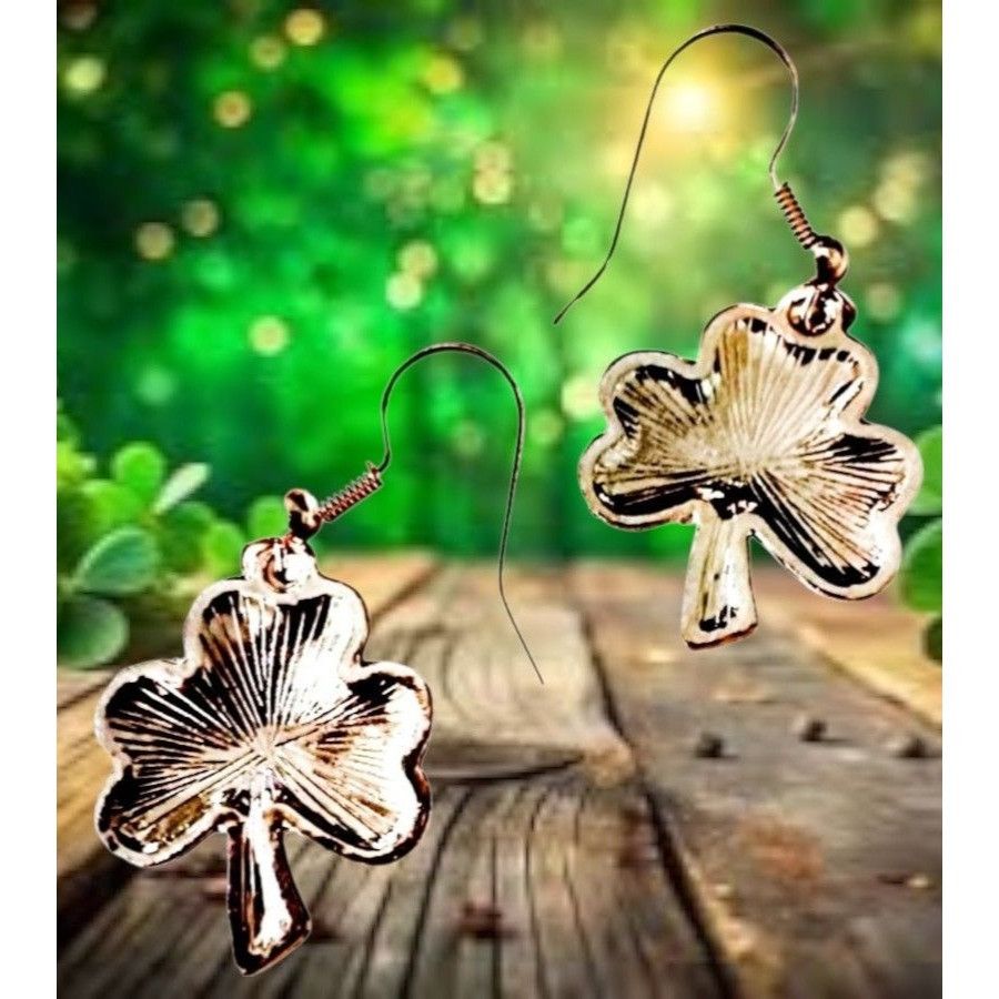 Handmade St Patricks Day Shamrock Earrings Dangle Hooks New Irish Fes Size ONE SIZE - 12 Thumbnail