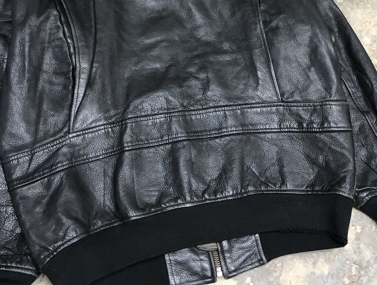 Vintage Vintage Argyle Club Black Leather Bomber Jacket Size US L / EU 52-54 / 3 - 7 Thumbnail