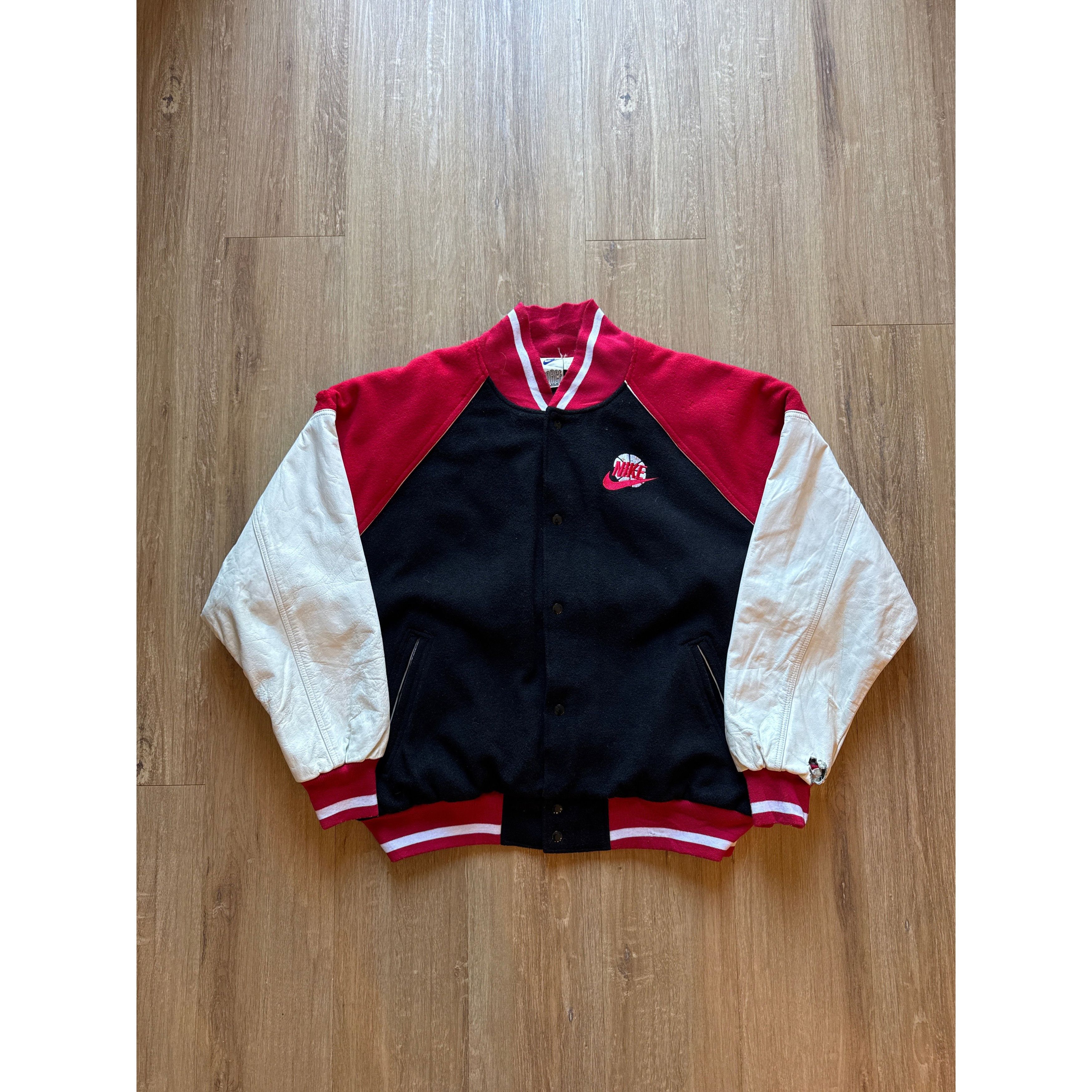 Other Vintage 90s Nike Force Basketball Snap Button Letterman Vars Size US XL / EU 56 / 4 - 1 Thumbnail
