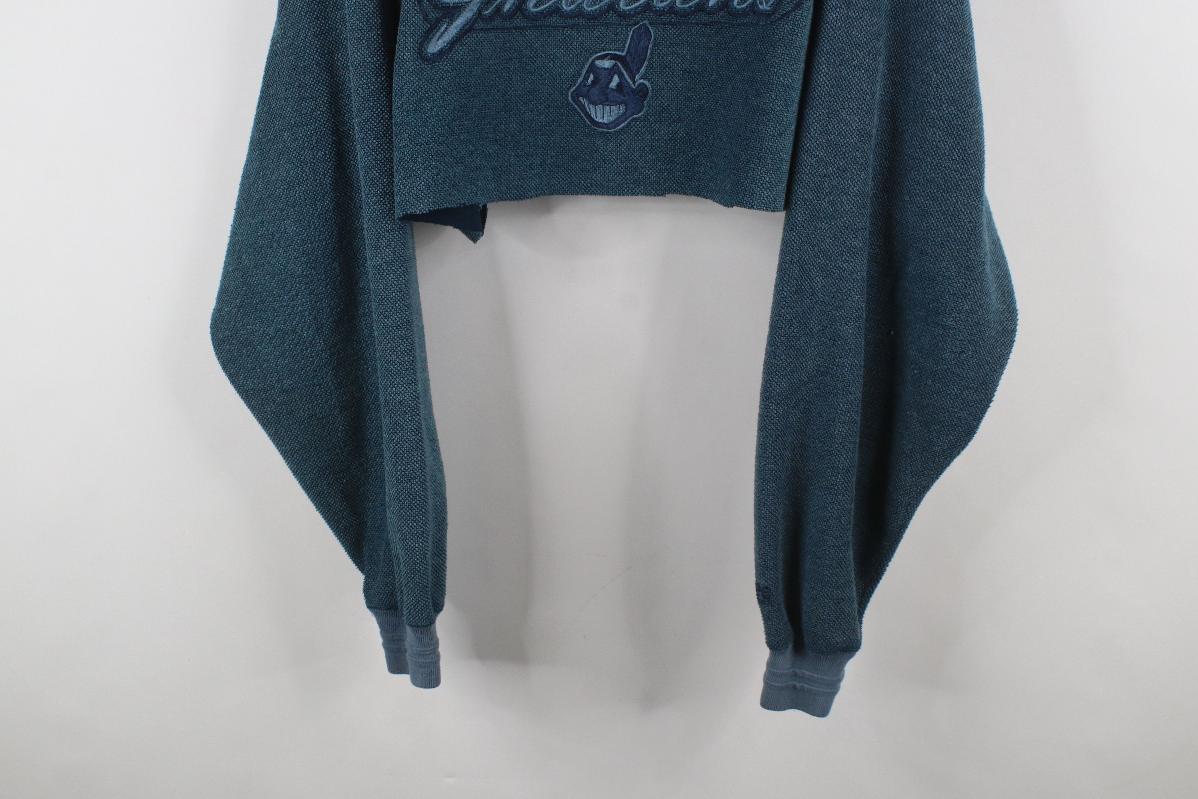 Vintage Vintage 90s Chief Wahoo Cleveland Indians Cropped Sweatshirt Size XL / US 12-14 / IT 48-50 - 3 Thumbnail