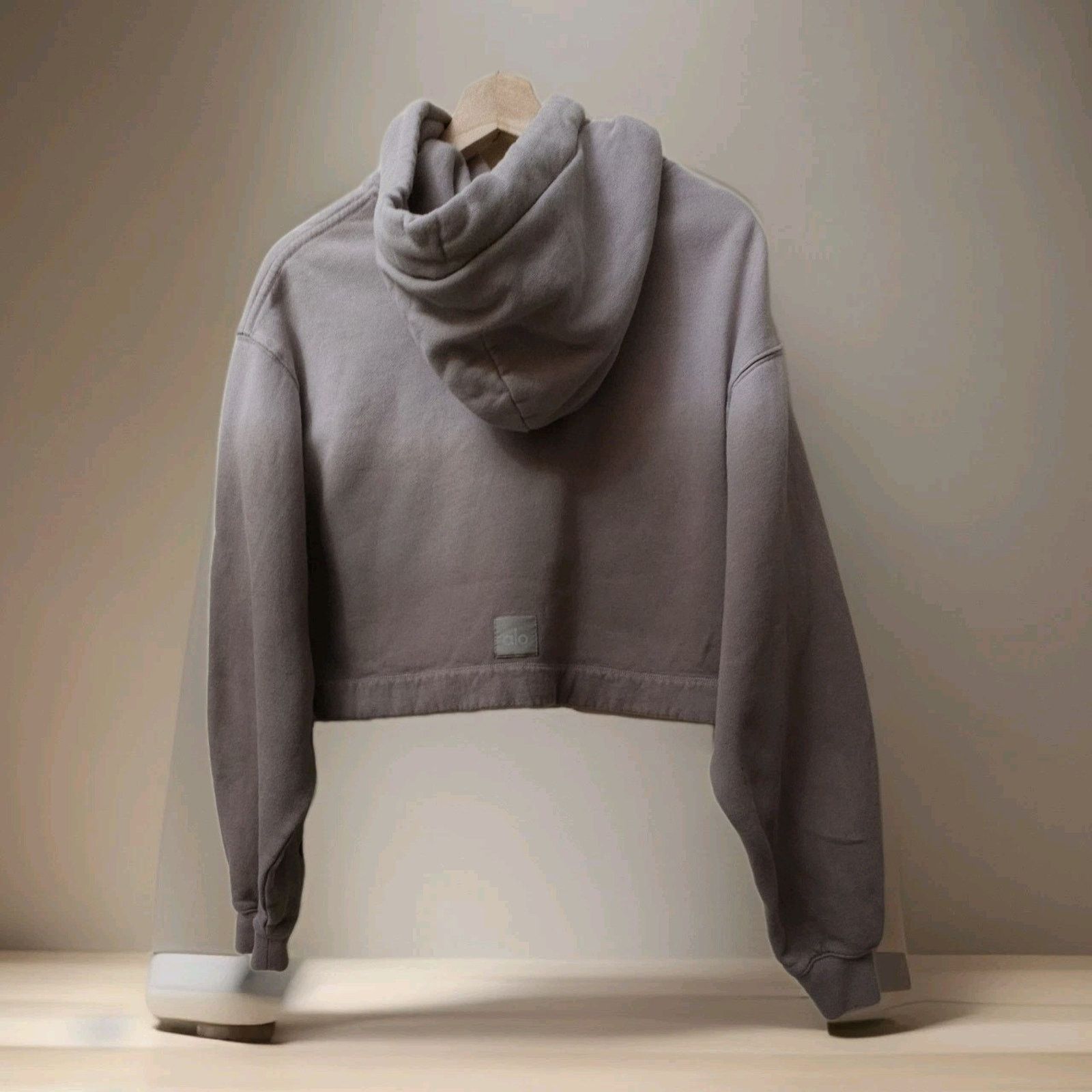 Alo Alo Yoga Women’s Ivory Muse Hoodie Cropped Size XS Size XS / US 0-2 / IT 36-38 - 2 Thumbnail