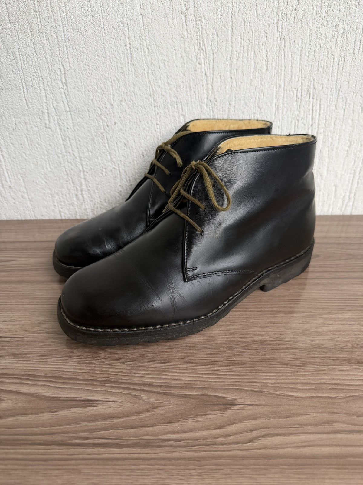 Paraboot chukka boots with wool lining Size US 9 / EU 42 - 1 Thumbnail