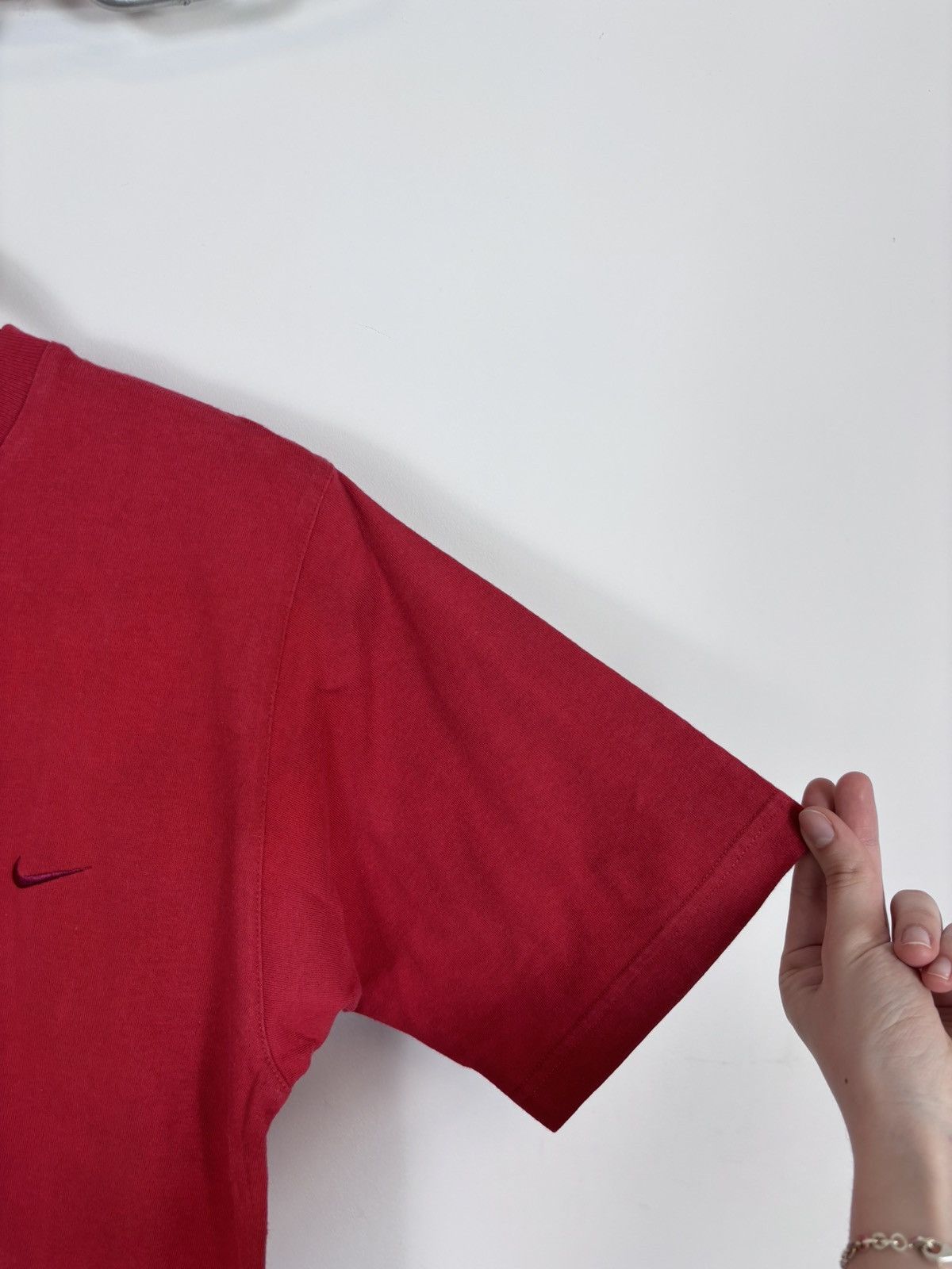 Nike Vintage Nike Y2K Red Swoosh Hype T-Shirt Tee Size US S / EU 44-46 / 1 - 8 Thumbnail