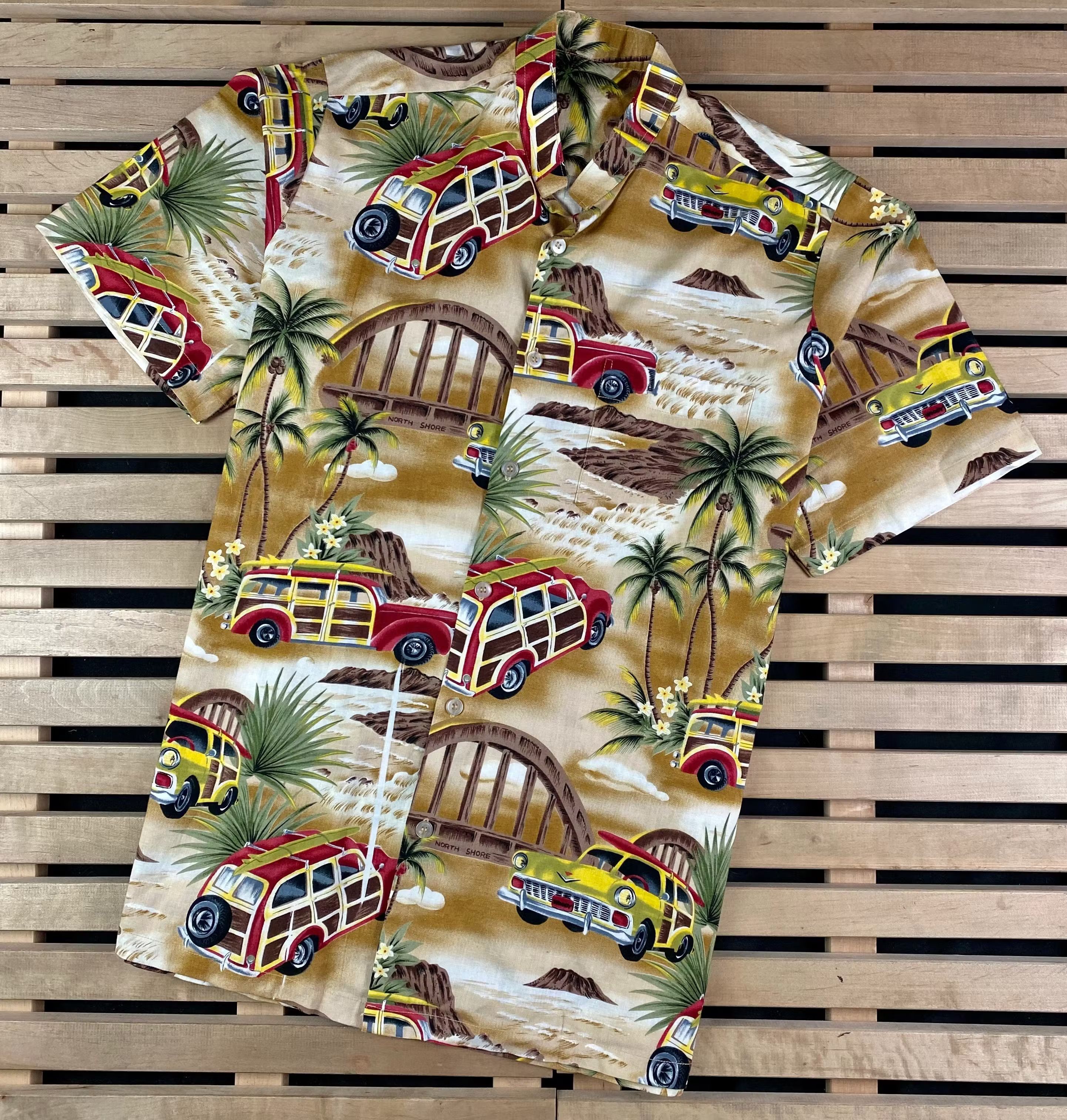 Vintage Mens Hawaiian Crazy Shirt Size L Size US L / EU 52-54 / 3 - 1 Thumbnail