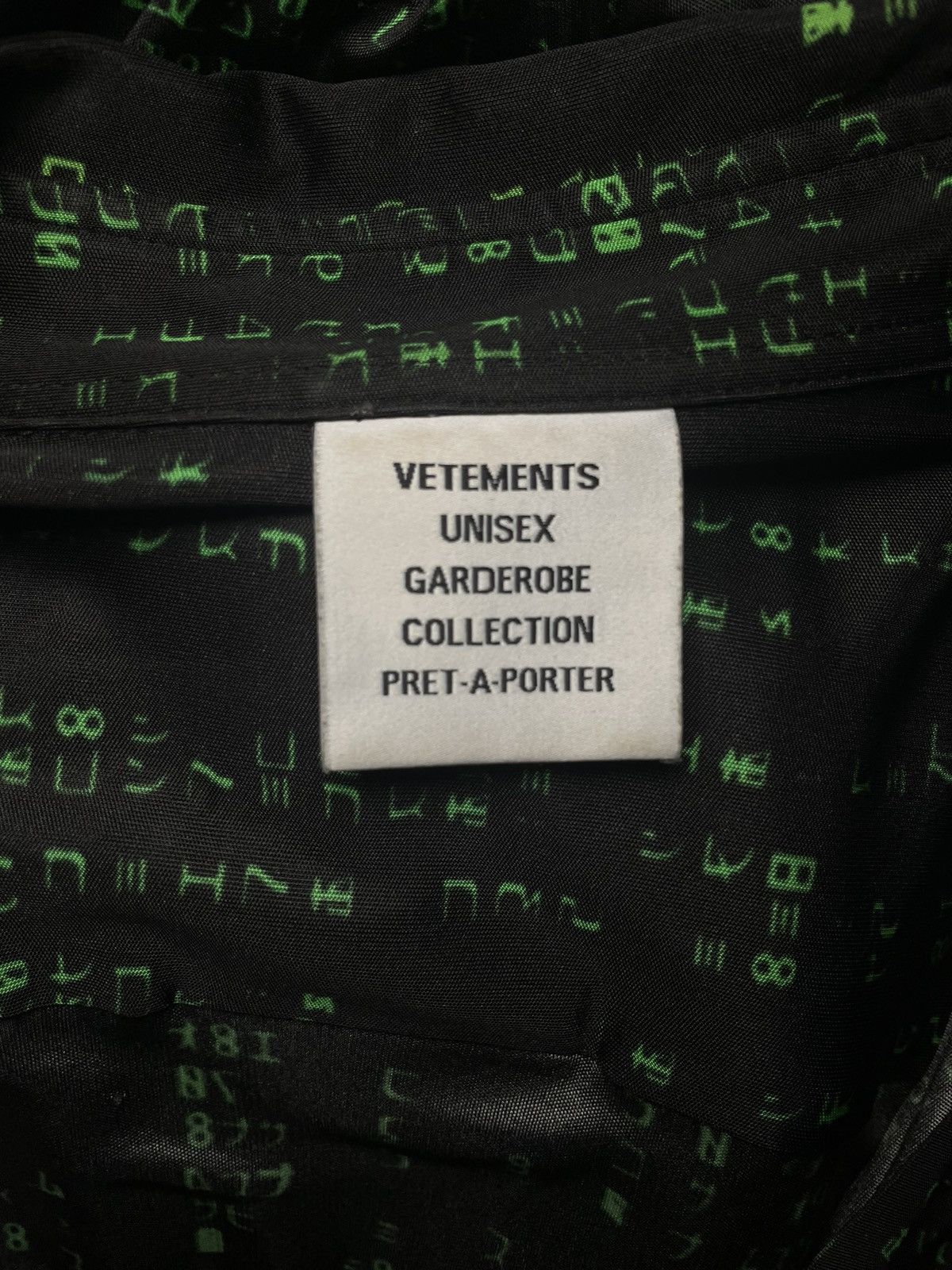 Vetements Vetements Matrix Shirt Size US XS / EU 42 / 0 - 13 Thumbnail
