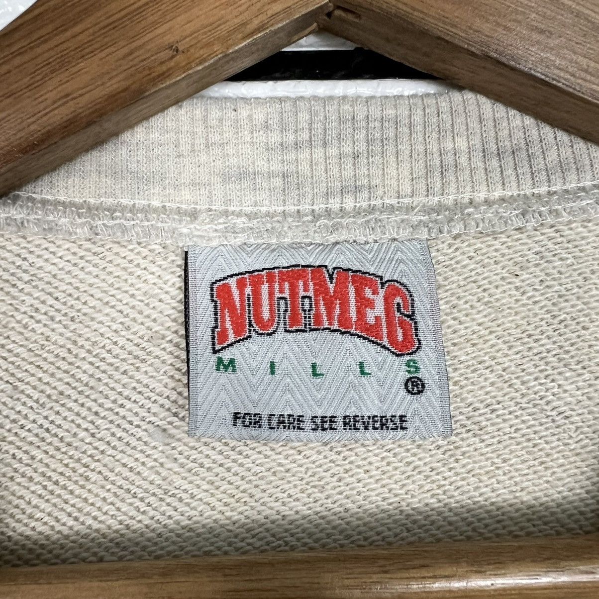 Nutmeg NUTMEG MILLS Embroidery Big Logo Crop Sweatshirt #4081-C185 Size ONE SIZE - 10 Thumbnail