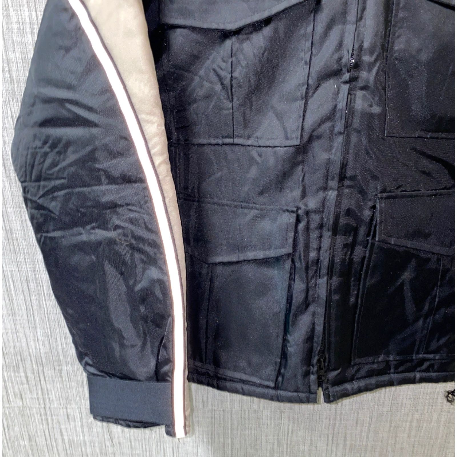 Vintage VINTAGE Spartan Jacket Full Zip Mens XL Black/Beige Quilt Lined Size XL Size US XL / EU 56 / 4 - 4 Thumbnail