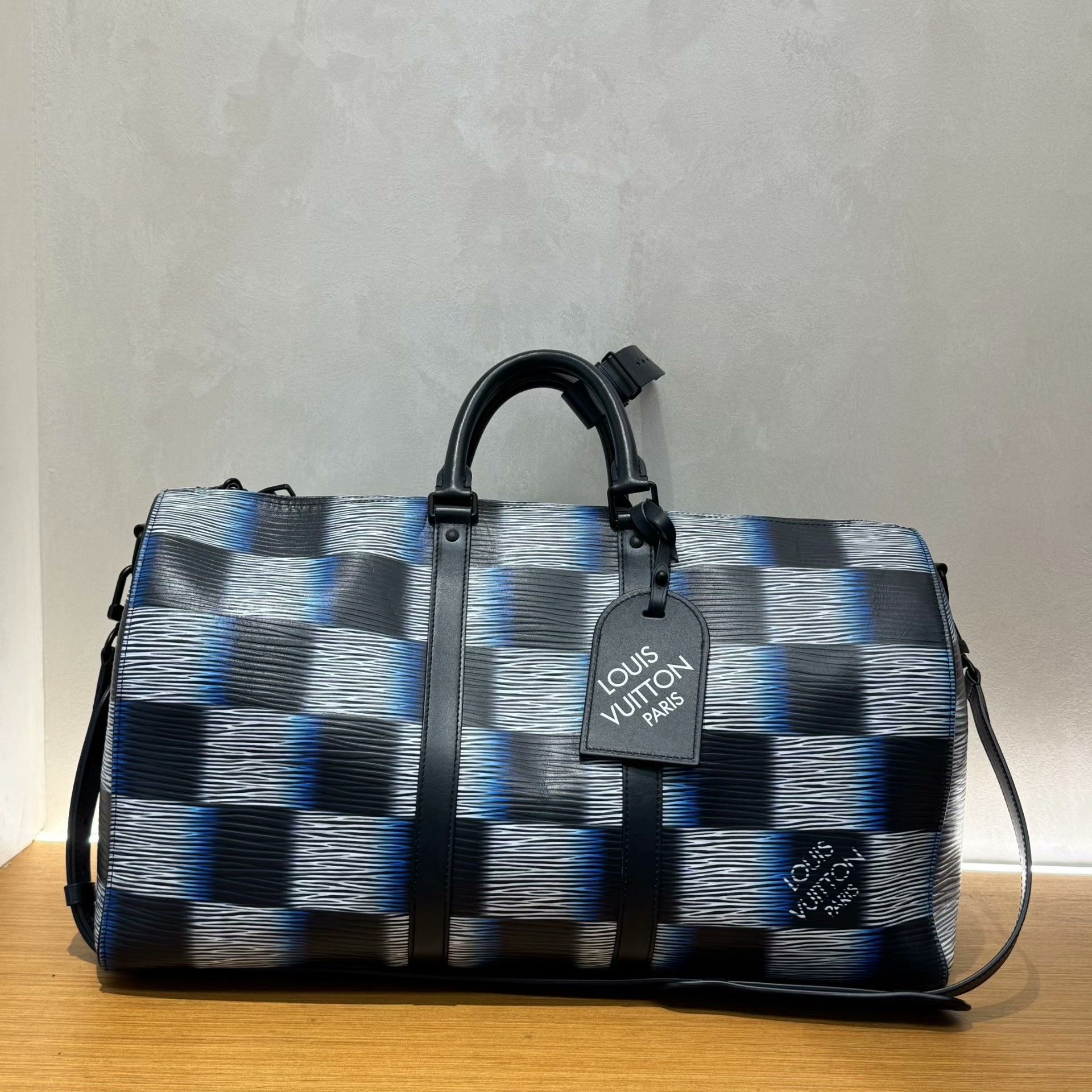 Louis Vuitton Louis Vuitton Bag one size Men Size ONE SIZE - 1 Thumbnail