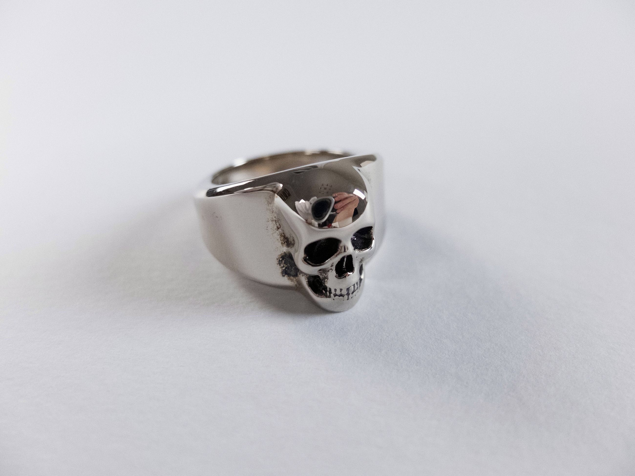 Alexander McQueen ALEXANDER MCQUEEN silver tone brass skull ring 9 19 q Size ONE SIZE - 3 Thumbnail