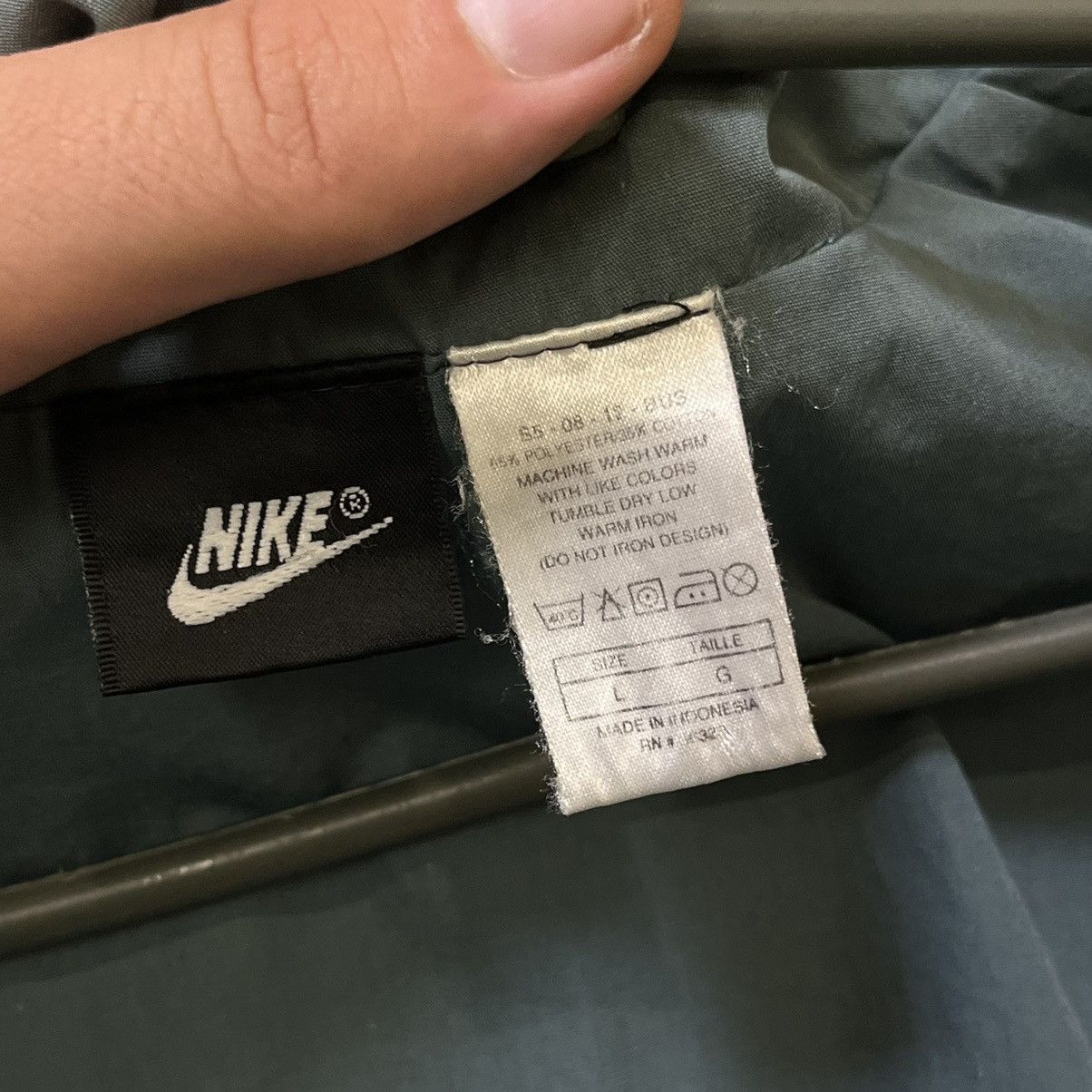 Nike Vintage Nike AIR Nylon Zip Jacket Windbreaker Size US L / EU 52-54 / 3 - 7 Thumbnail