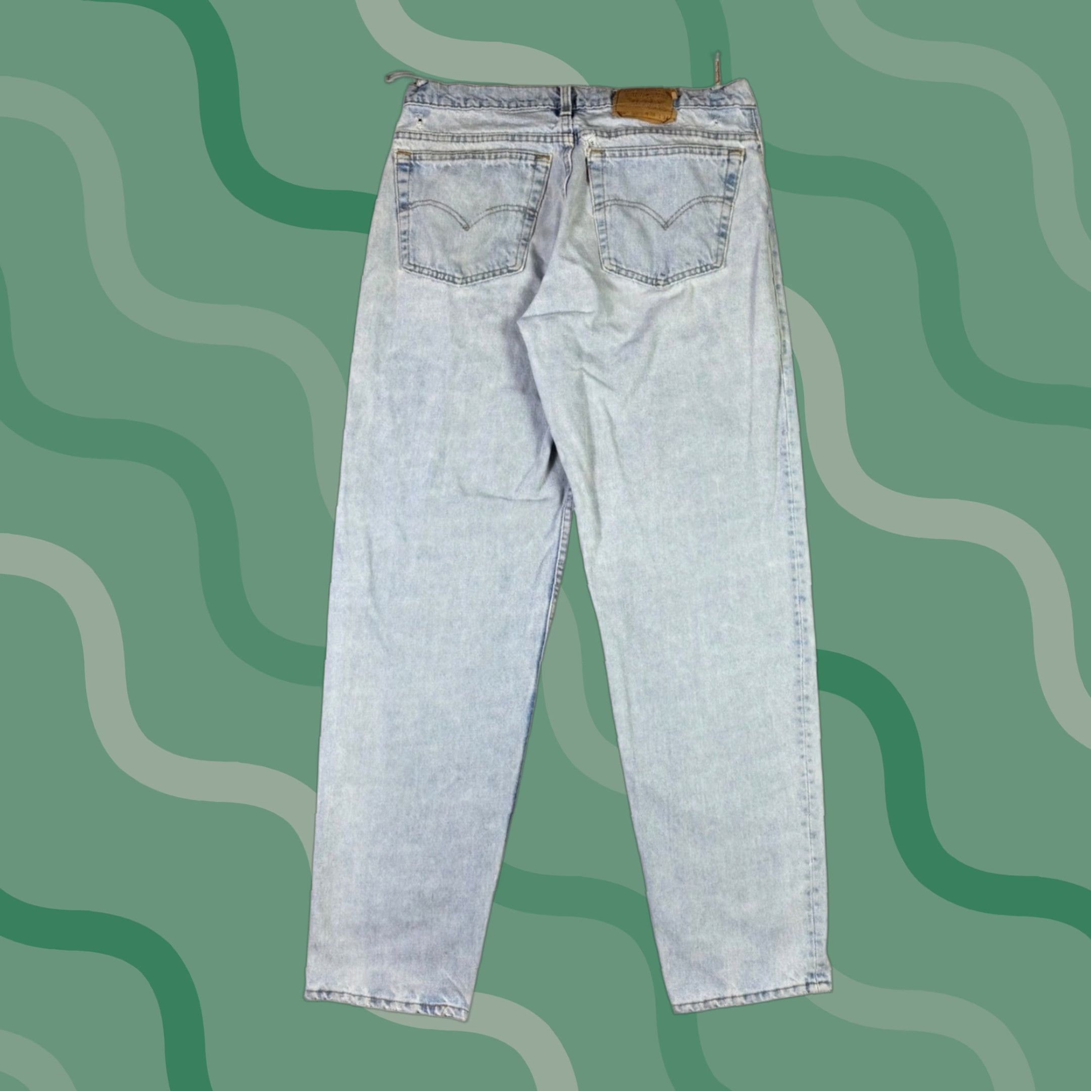Levi's VINTAGE Levi's 550 Jeans Mens 34x34 Distressed 90s Light Wash Denim 5-Pocket Relaxed Mid Rise INSEAM 34 Shirt? Size US 34 / EU 50 - 1 Thumbnail