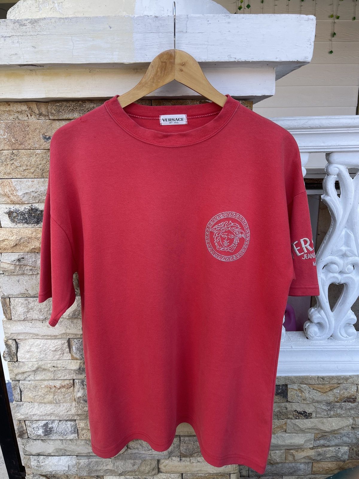 Versace Last Drop🔥Rare🔥Vintage VERSACE Red Designer T-Shirt Size US L / EU 52-54 / 3 - 2 Thumbnail