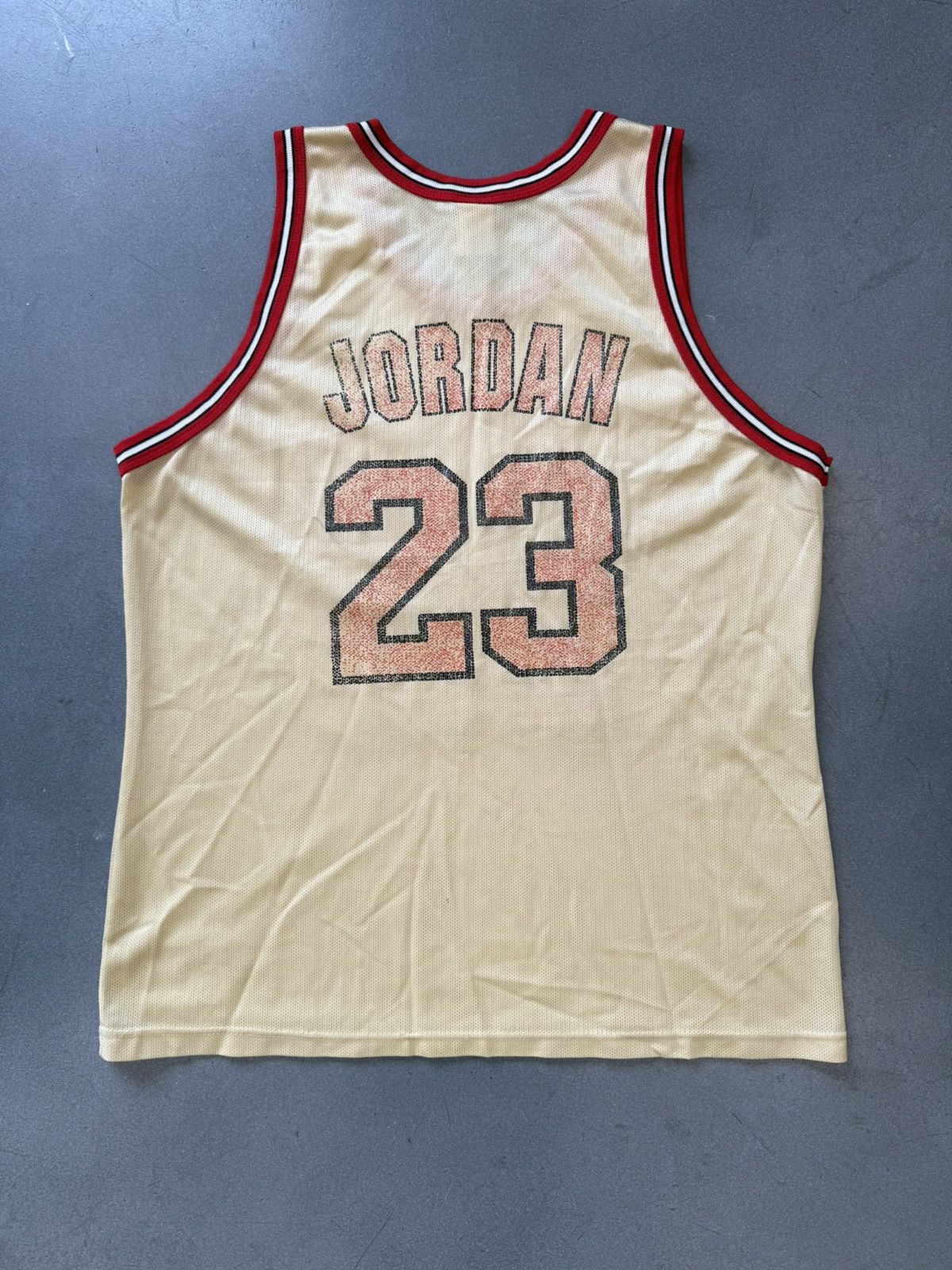 Champion × Vintage ‘90s Vintage Michael Jordan Chicago Bull Golden Patch Jersey Size US XL / EU 56 / 4 - 2 Thumbnail