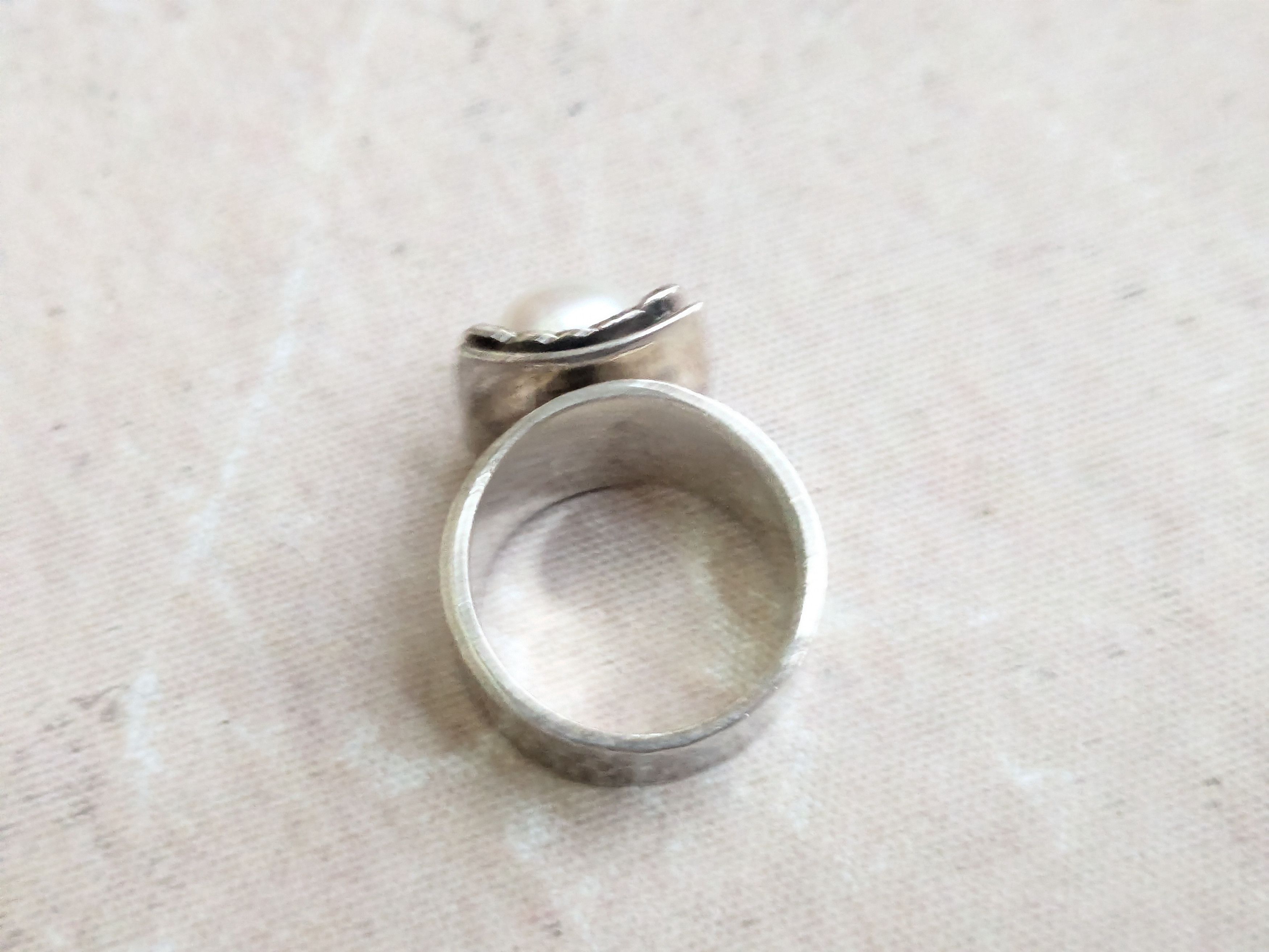 Sterling Silver Silpada Sterling Silver Ring Pearl 6.5 Hammered Size ONE SIZE - 6 Thumbnail